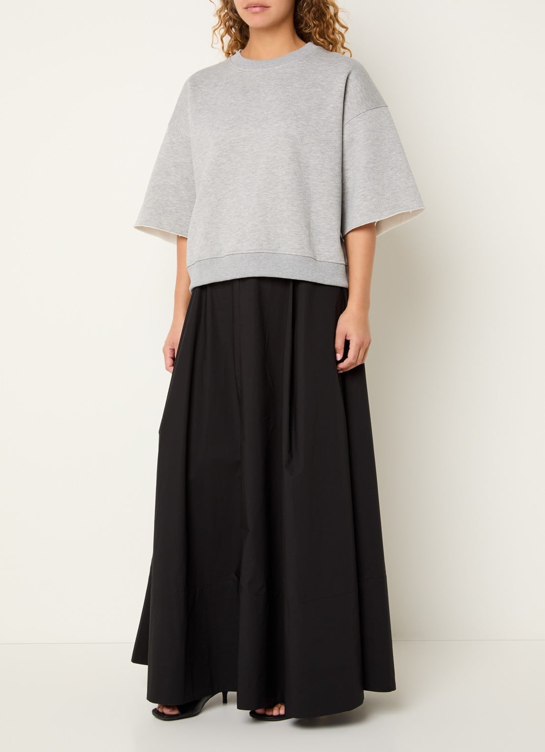 Sofie Schnoor EloiseSY sweater met front- en backprint - voorkant 3 lichtgrijs