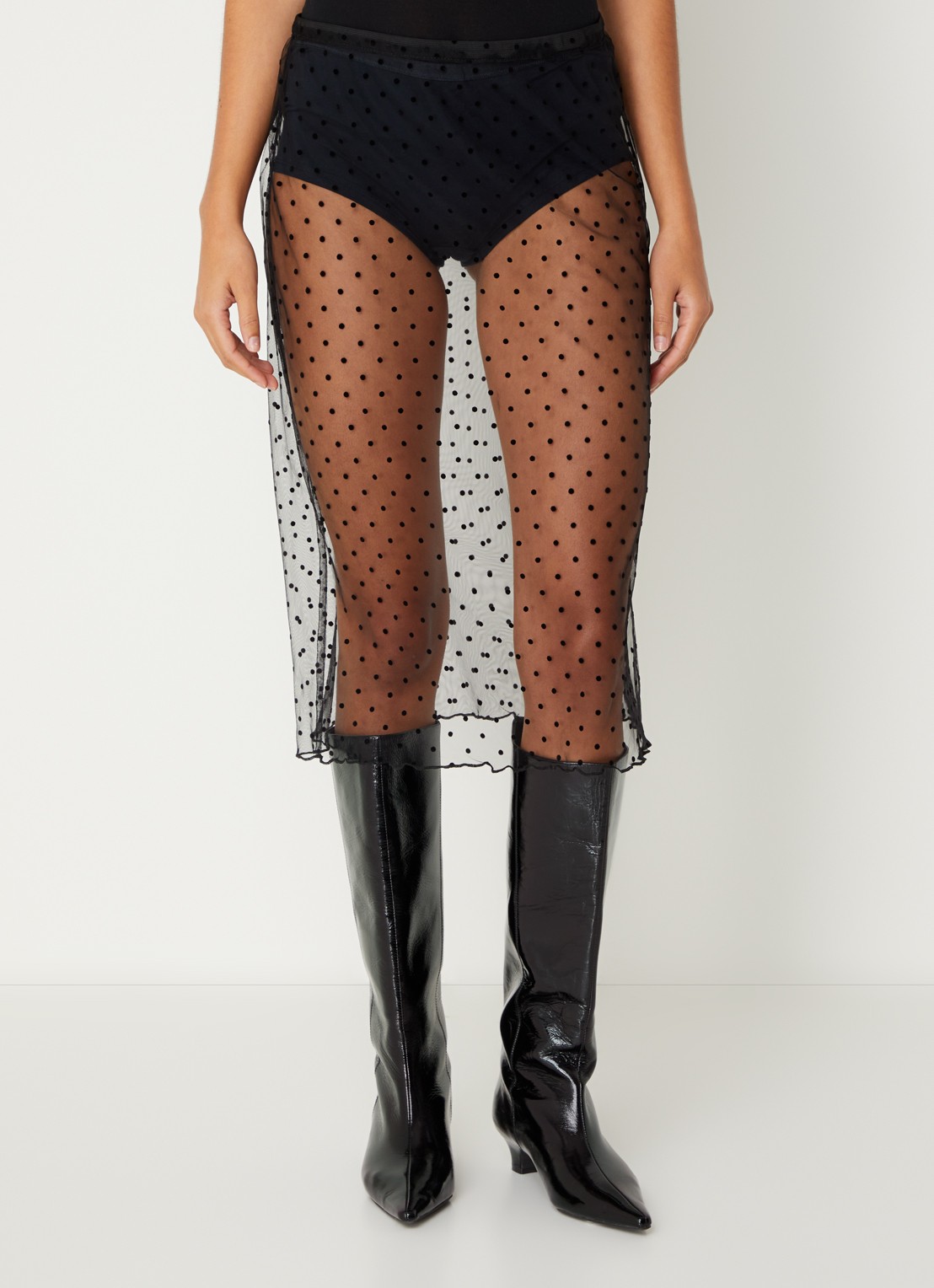 Sofie Schnoor France semi-transparante midi rok met stippenprint - detail 3 zwart
