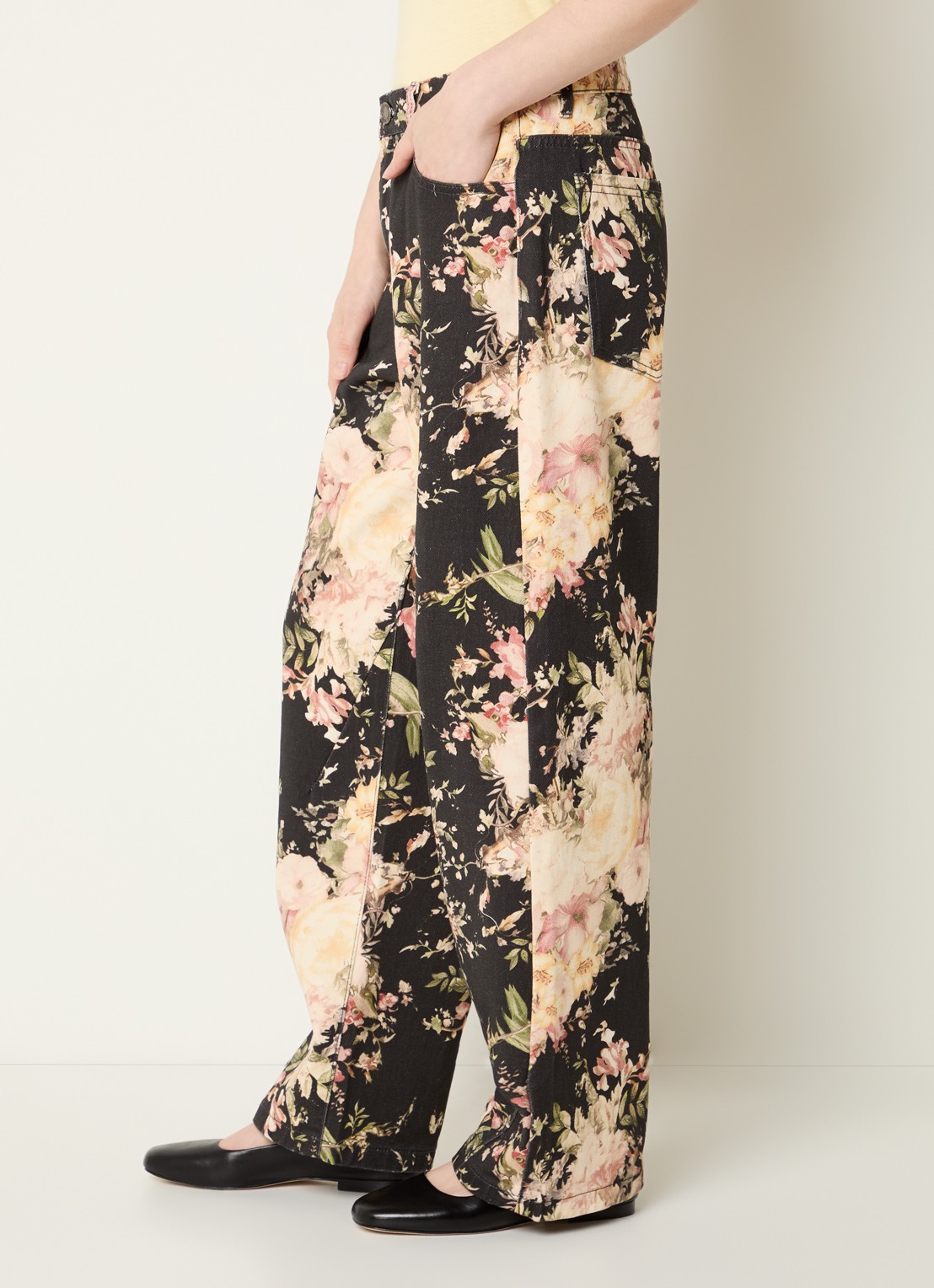 Sofie Schnoor Havanas low waist loose fit jeans met bloemenprint - detail 3 zwart