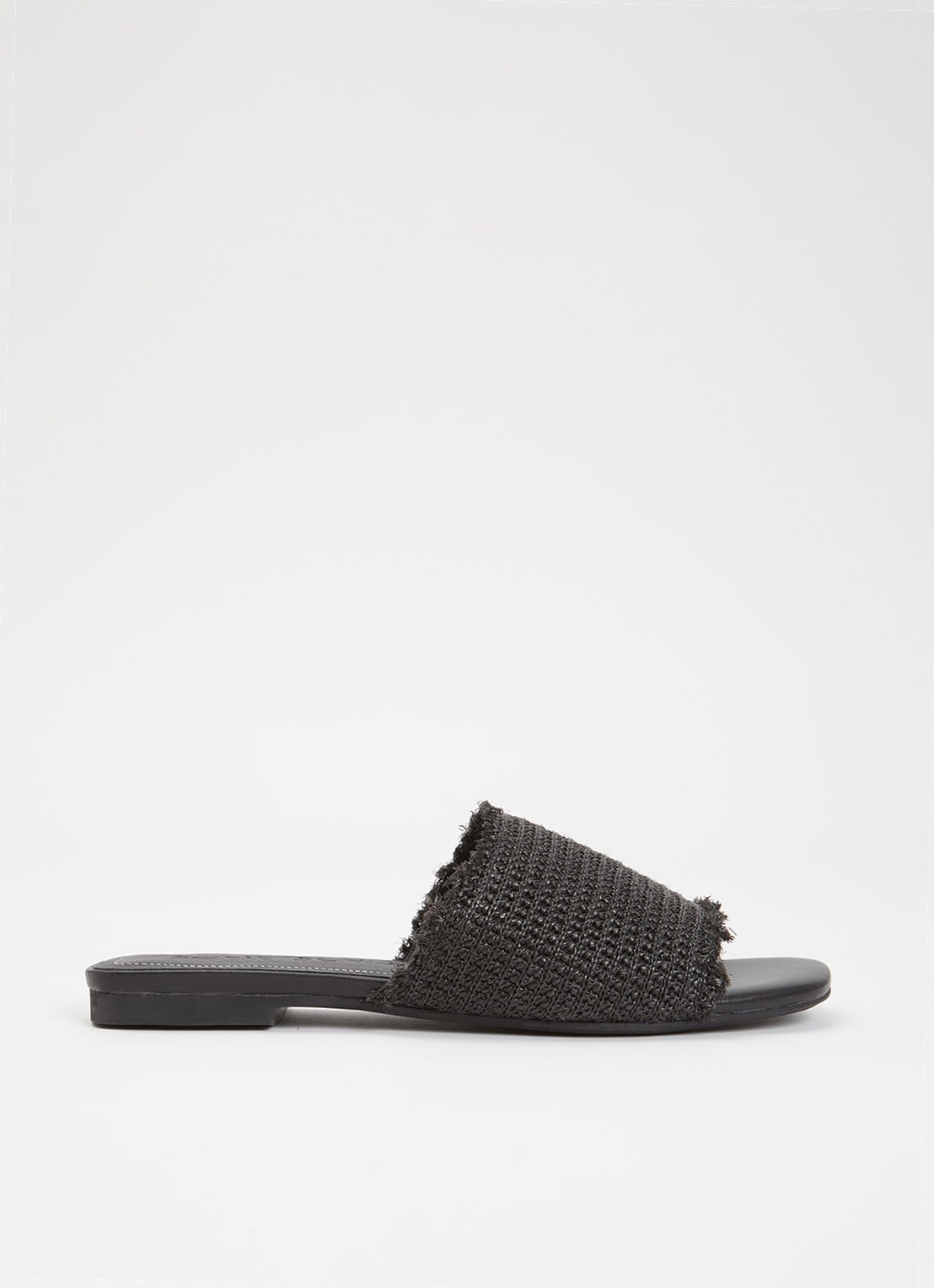 Sofie Schnoor Helensw slipper met gevlochten bovenwerk van raffia - voorkant zwart
