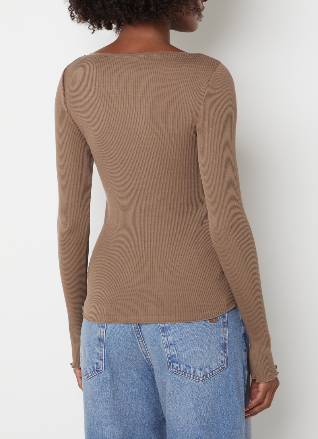 Sofie Schnoor Irisasw longsleeve in zijdeblend met ribstructuur - achterkant 3 bruin