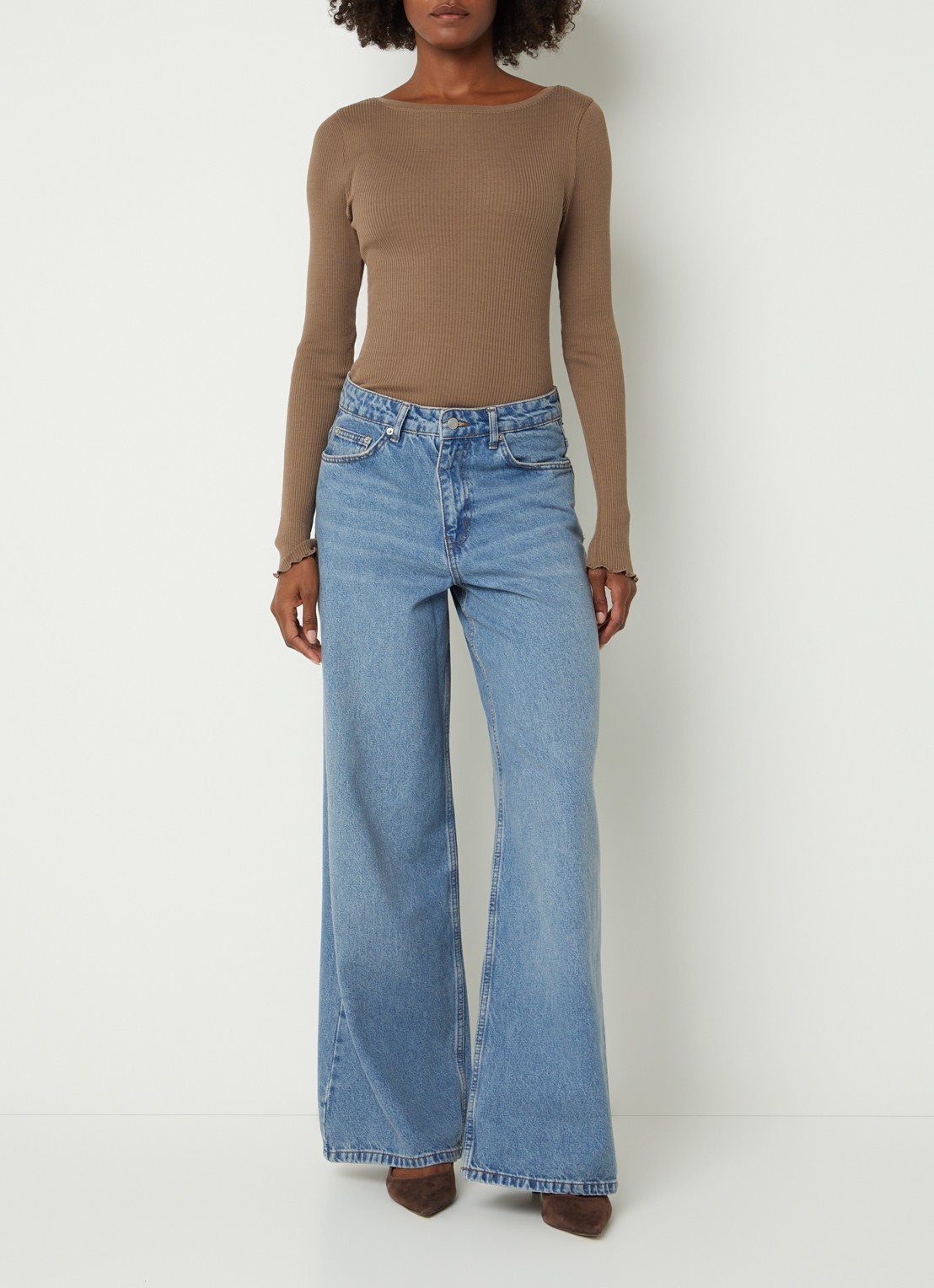 Sofie Schnoor Irisasw longsleeve in zijdeblend met ribstructuur - voorkant 2 bruin
