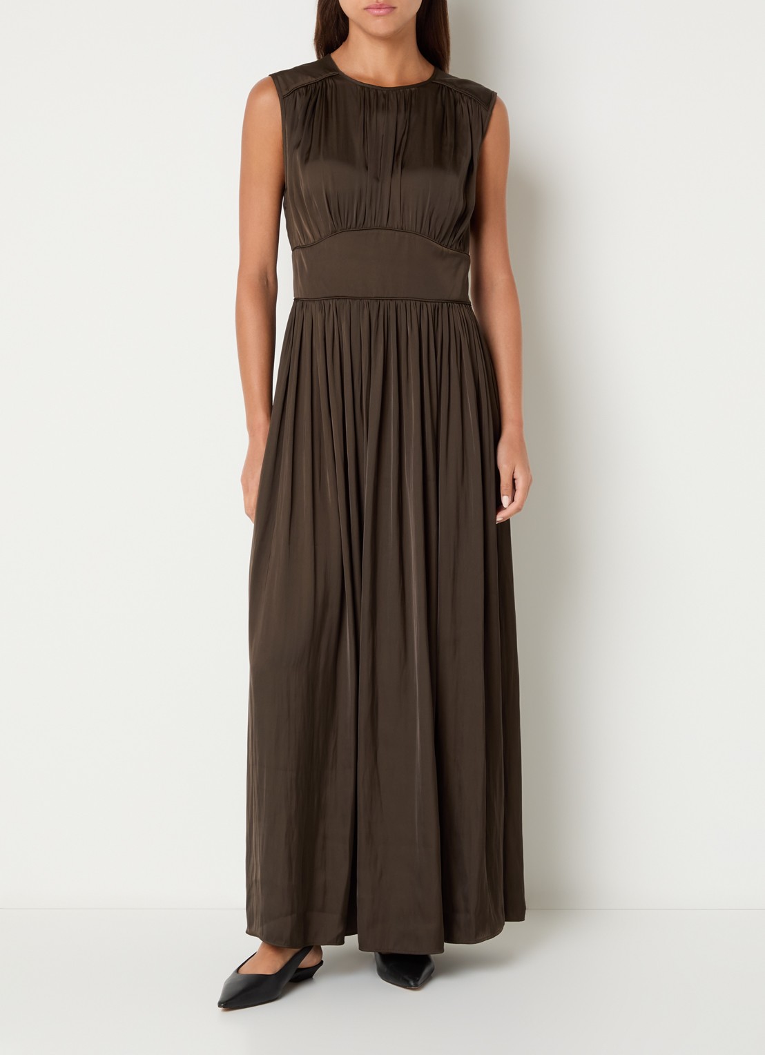 Sofie Schnoor Linsw maxi jurk met plooidetail - detail 3 donkerbruin