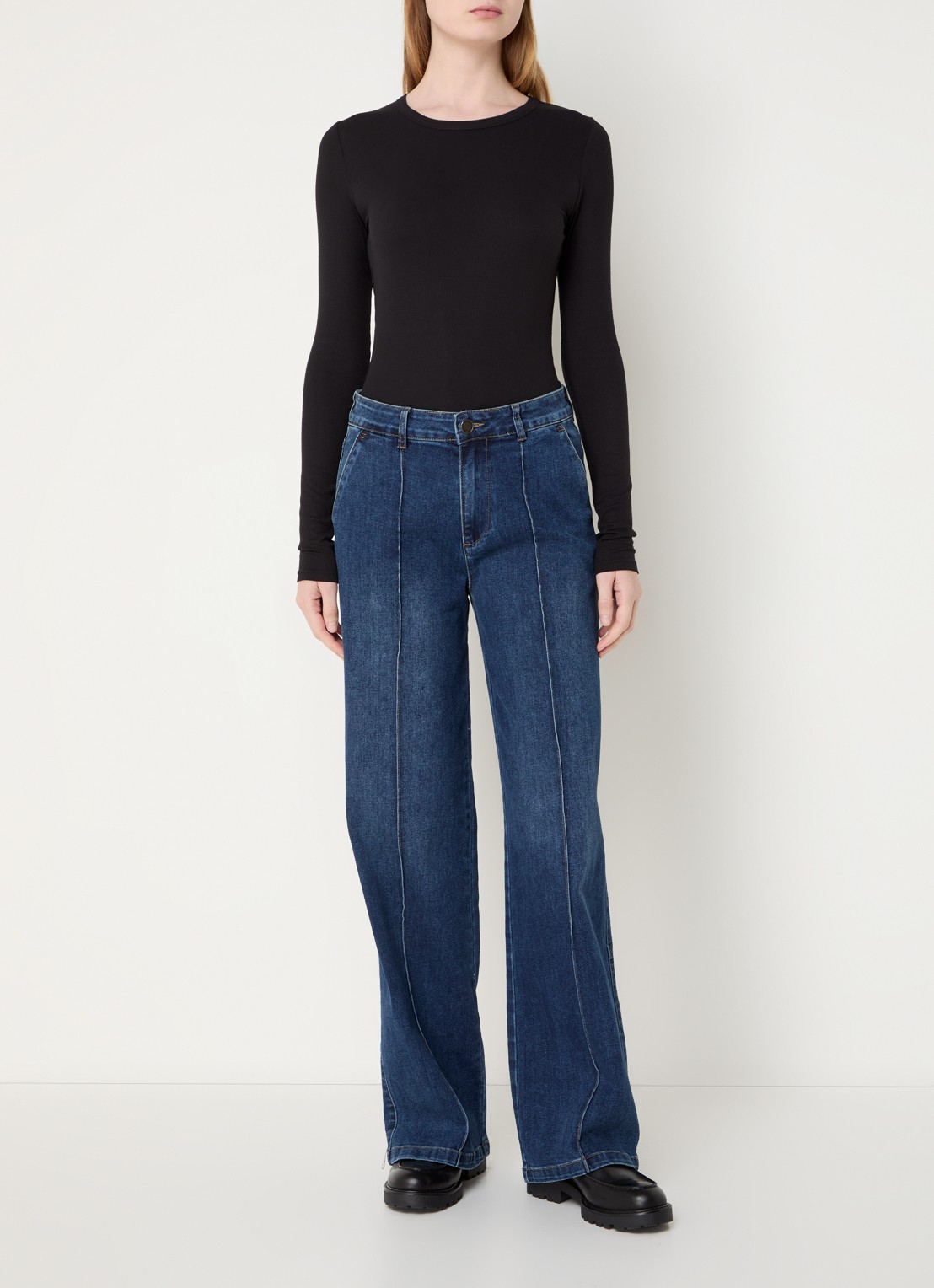 Sofie Schnoor Longsleeve met ribstructuur - voorkant 4 zwart
