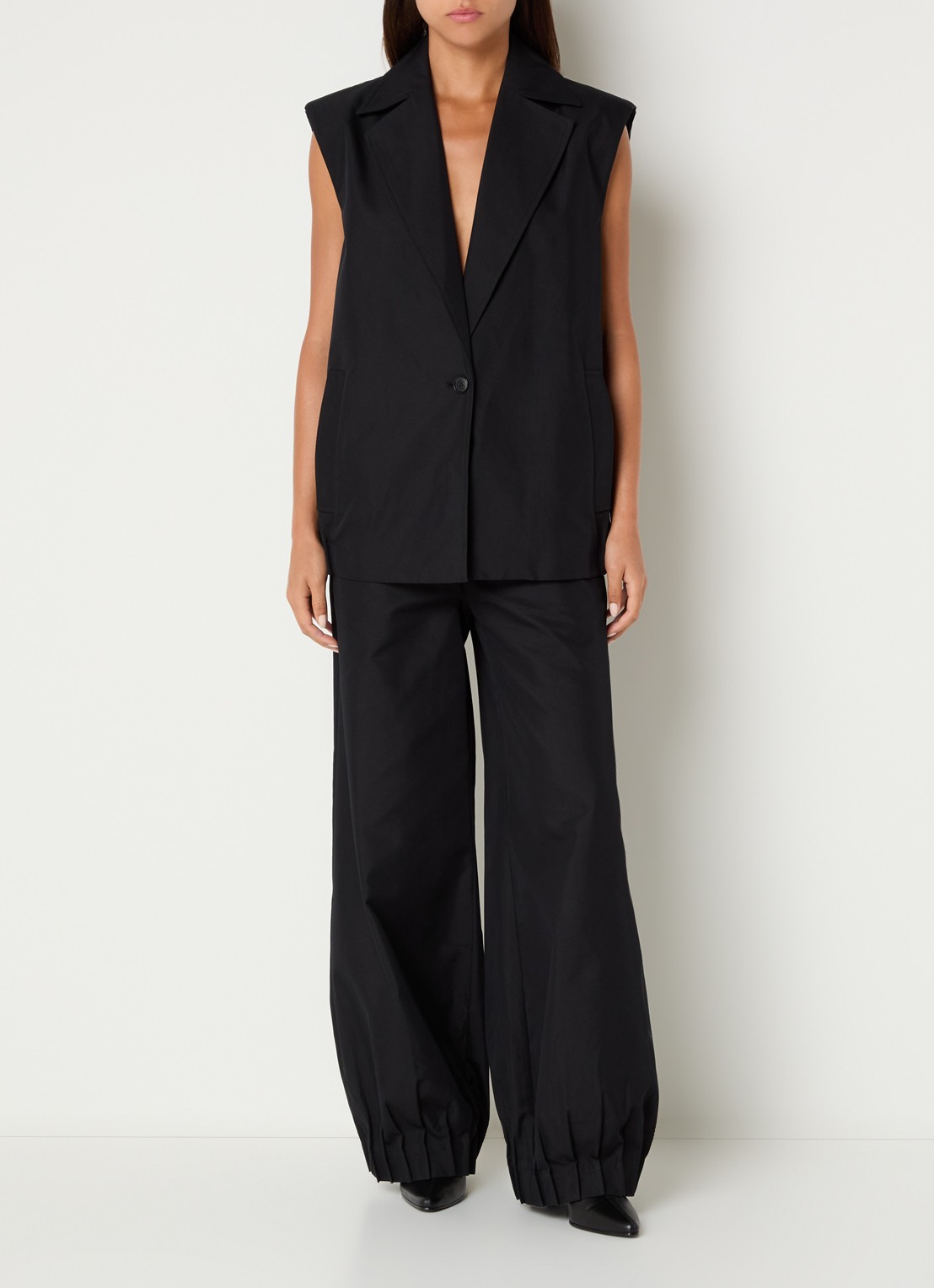 Sofie Schnoor Louanasw high waist balloon fit pantalon met plooidetail - voorkant 2 zwart