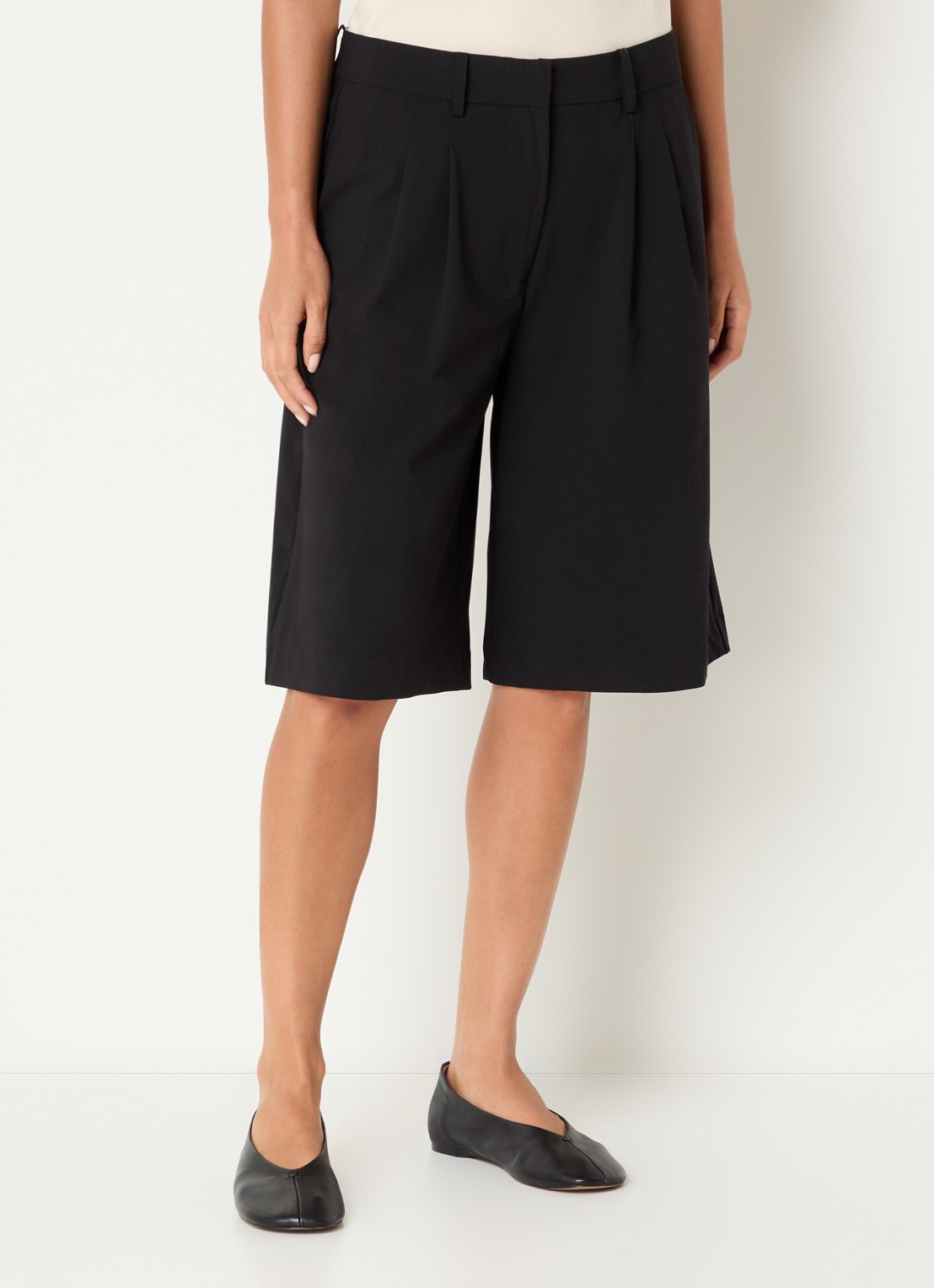 Sofie Schnoor Lucia high waist wide fit korte broek - detail zwart