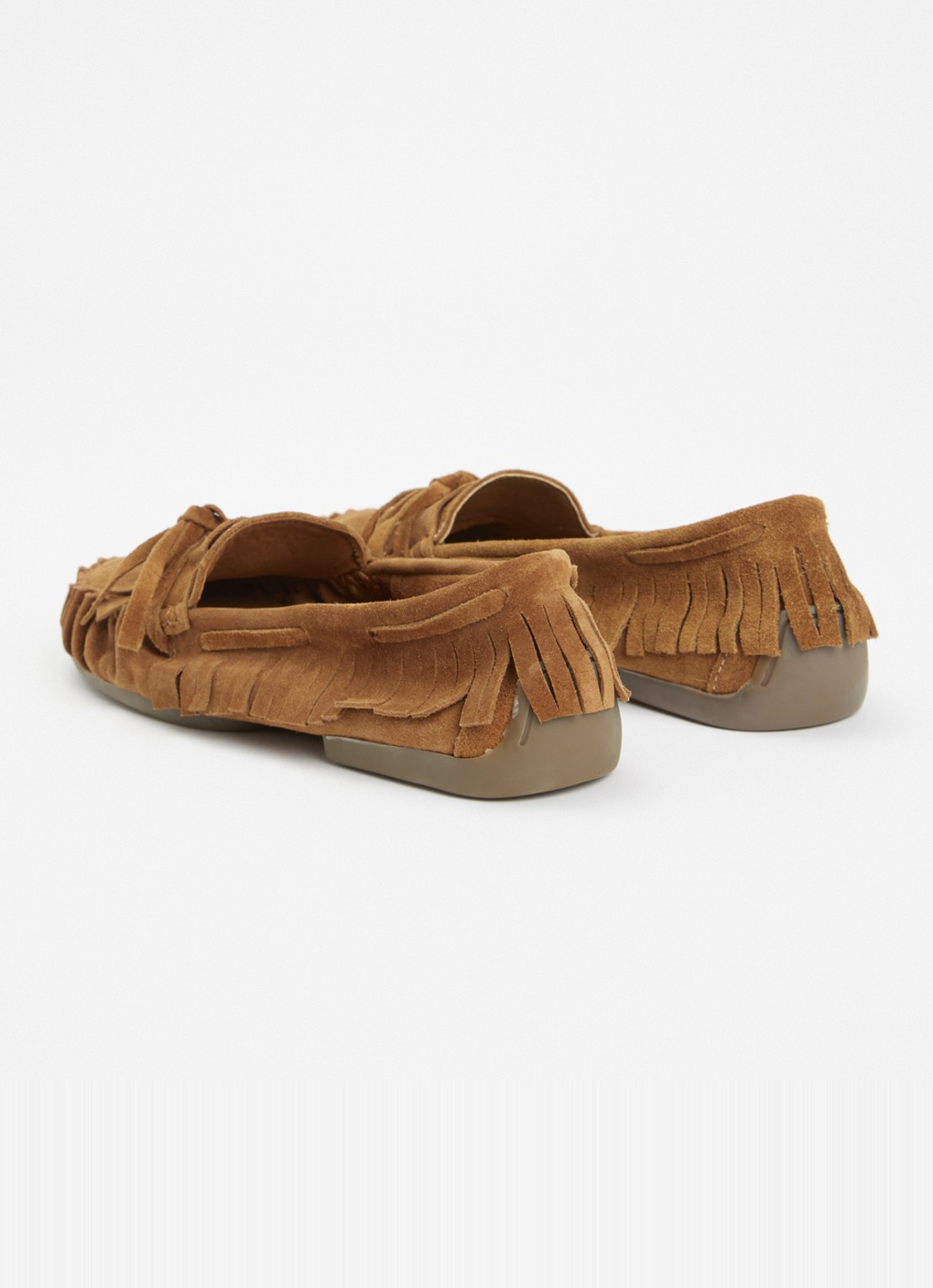 Sofie Schnoor Margitsw mocassin van suède met franjes - achterkant cognac