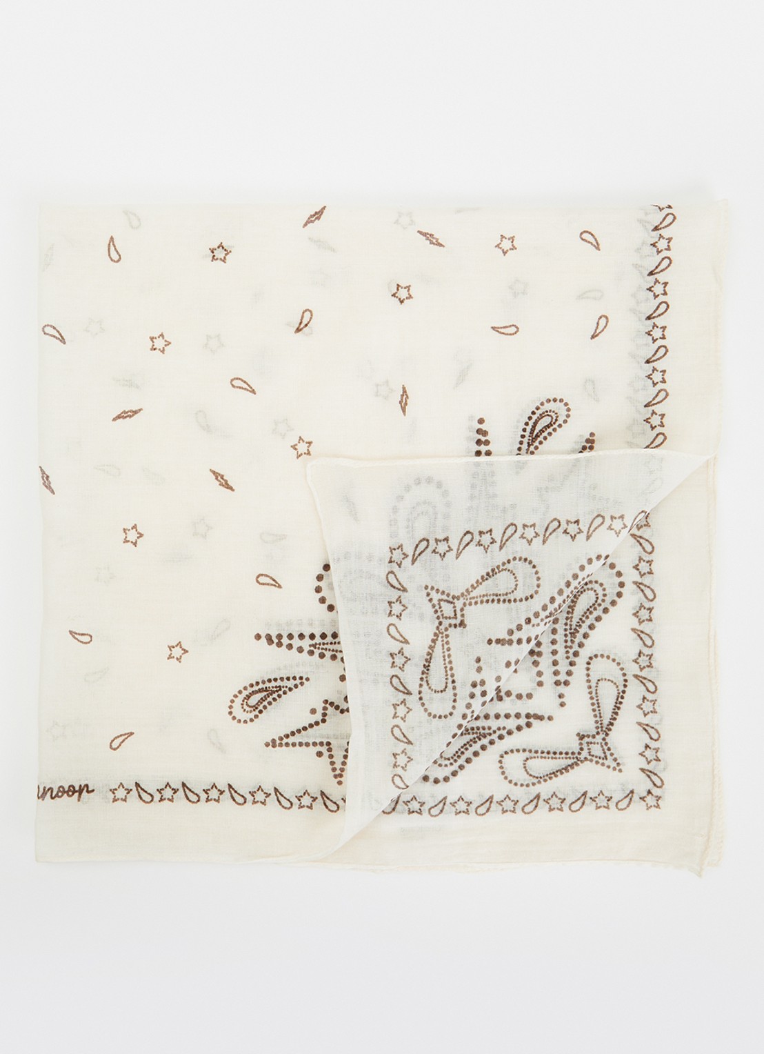 Sofie Schnoor Marilysw sjaal met paisley dessin 55 x 55 cm - voorkant 3 creme