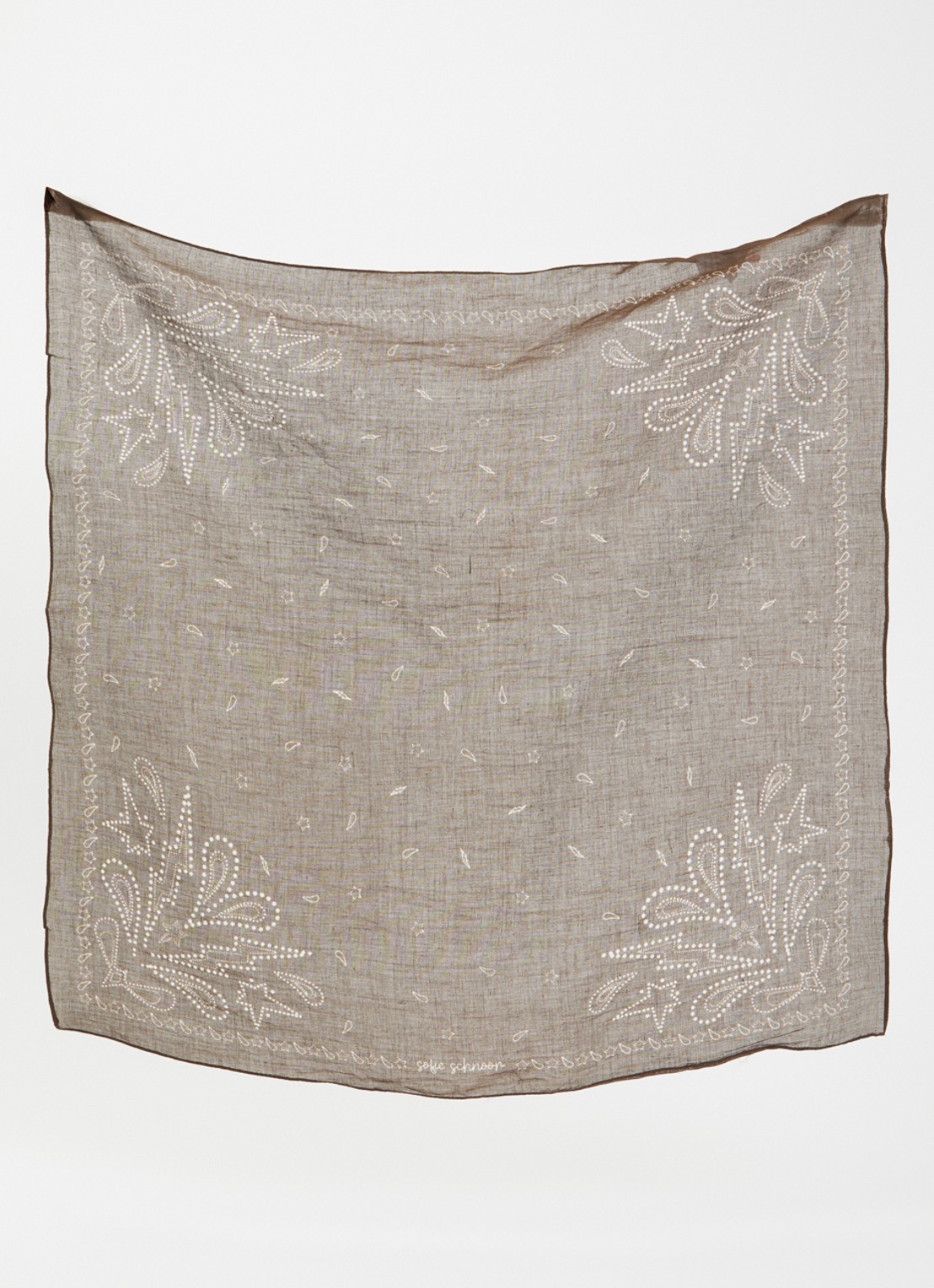 Sofie Schnoor Marilysw sjaal met paisley dessin 55 x 55 cm - detail bruin