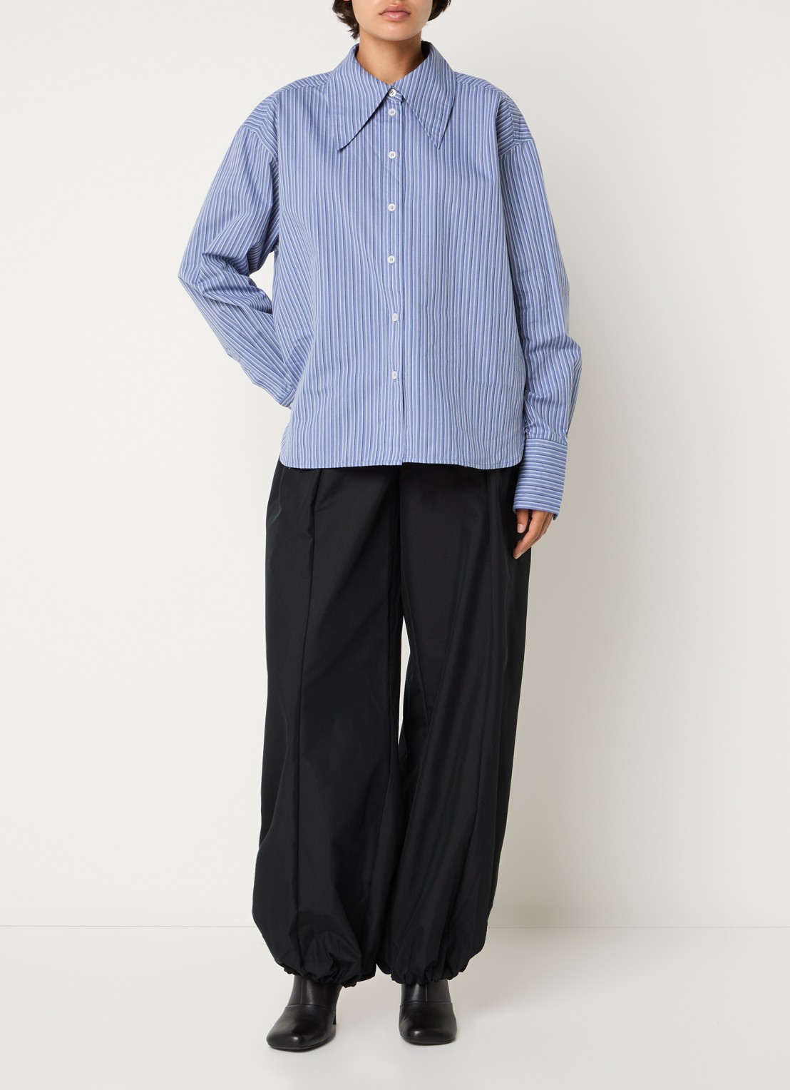 Sofie Schnoor Mashasw blouse met streepprint - voorkant 2 staalblauw