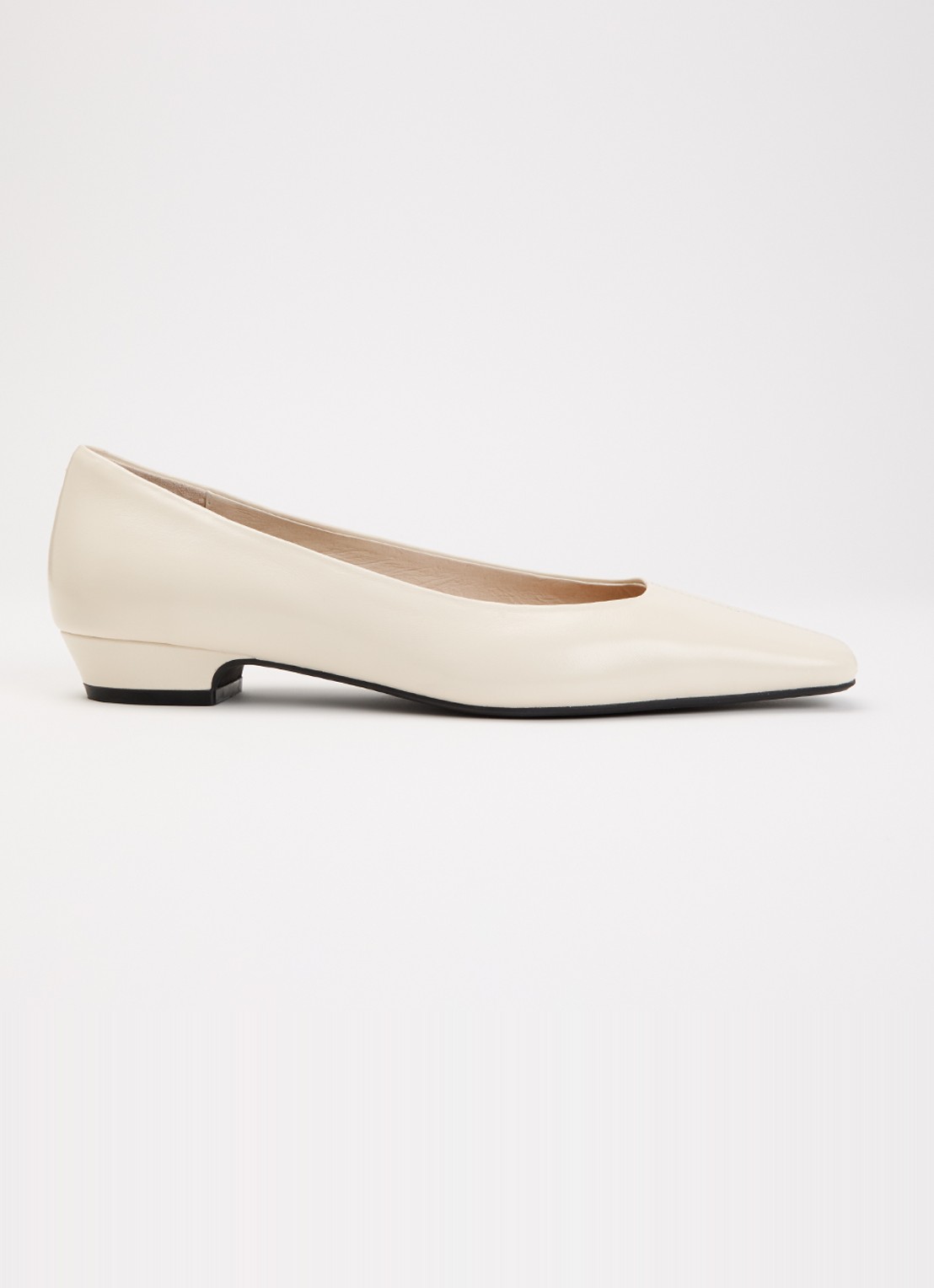 Sofie Schnoor Mille pump van leer - voorkant 5 gebroken wit