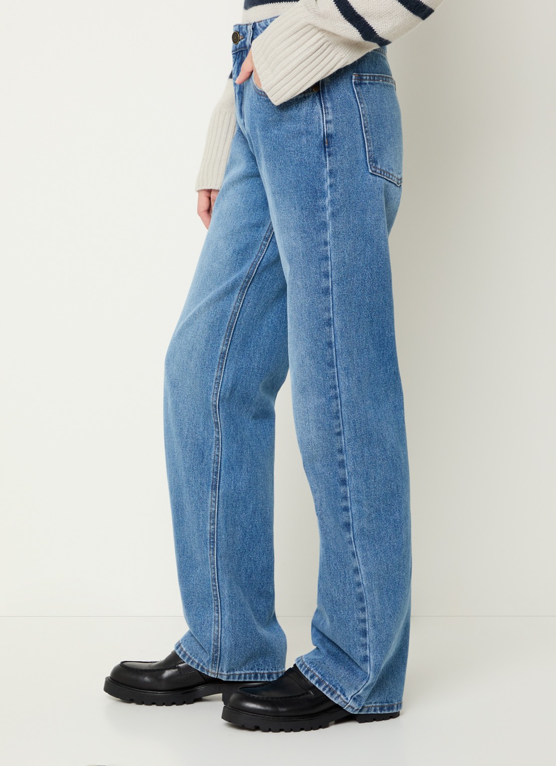 Sofie Schnoor Paris high waist loose fit jeans met steekzakken - detail 5 indigo
