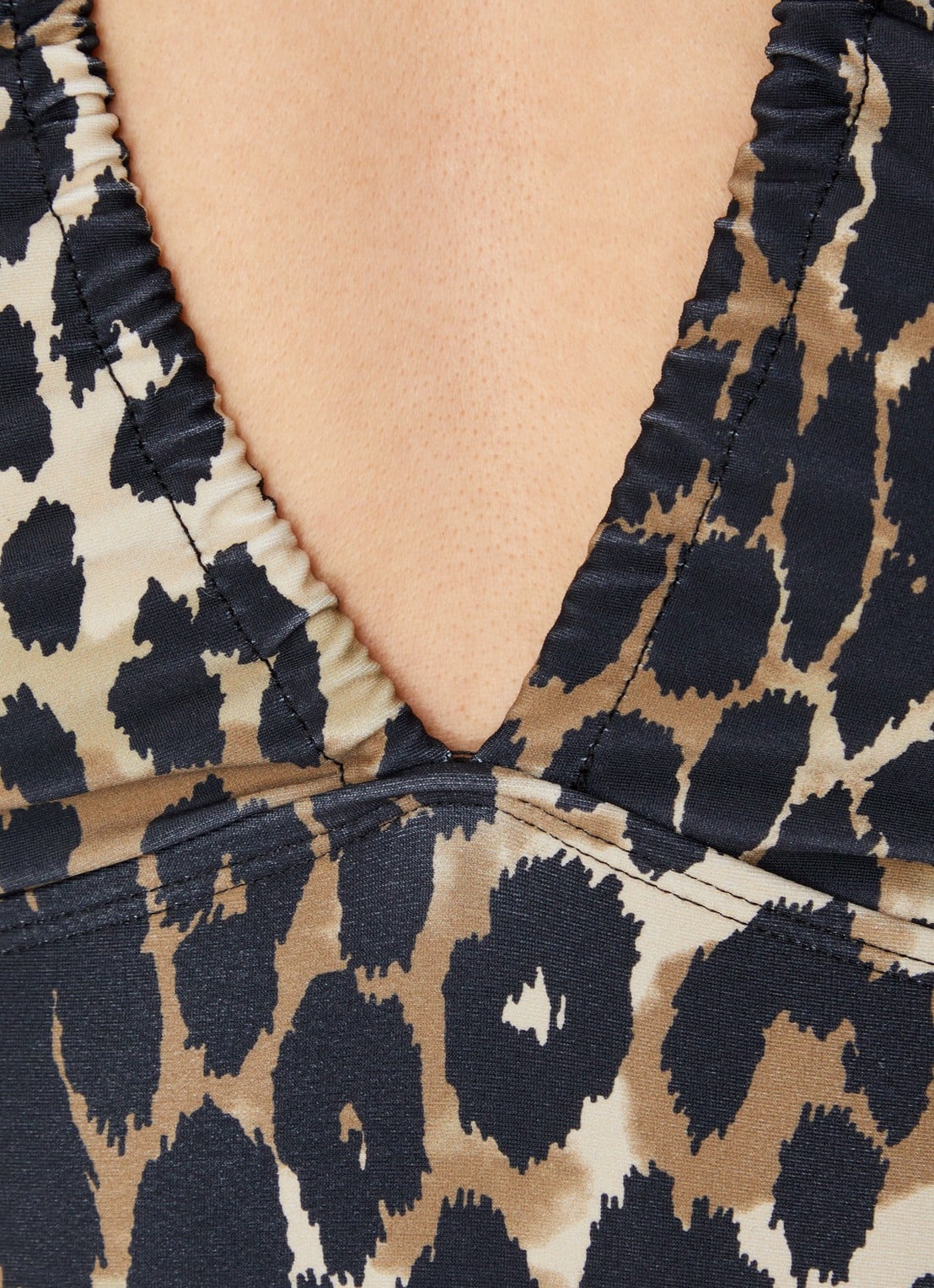 Sofie Schnoor Plunge badpak met uitneembare vulling - detail 4 lichtbruin