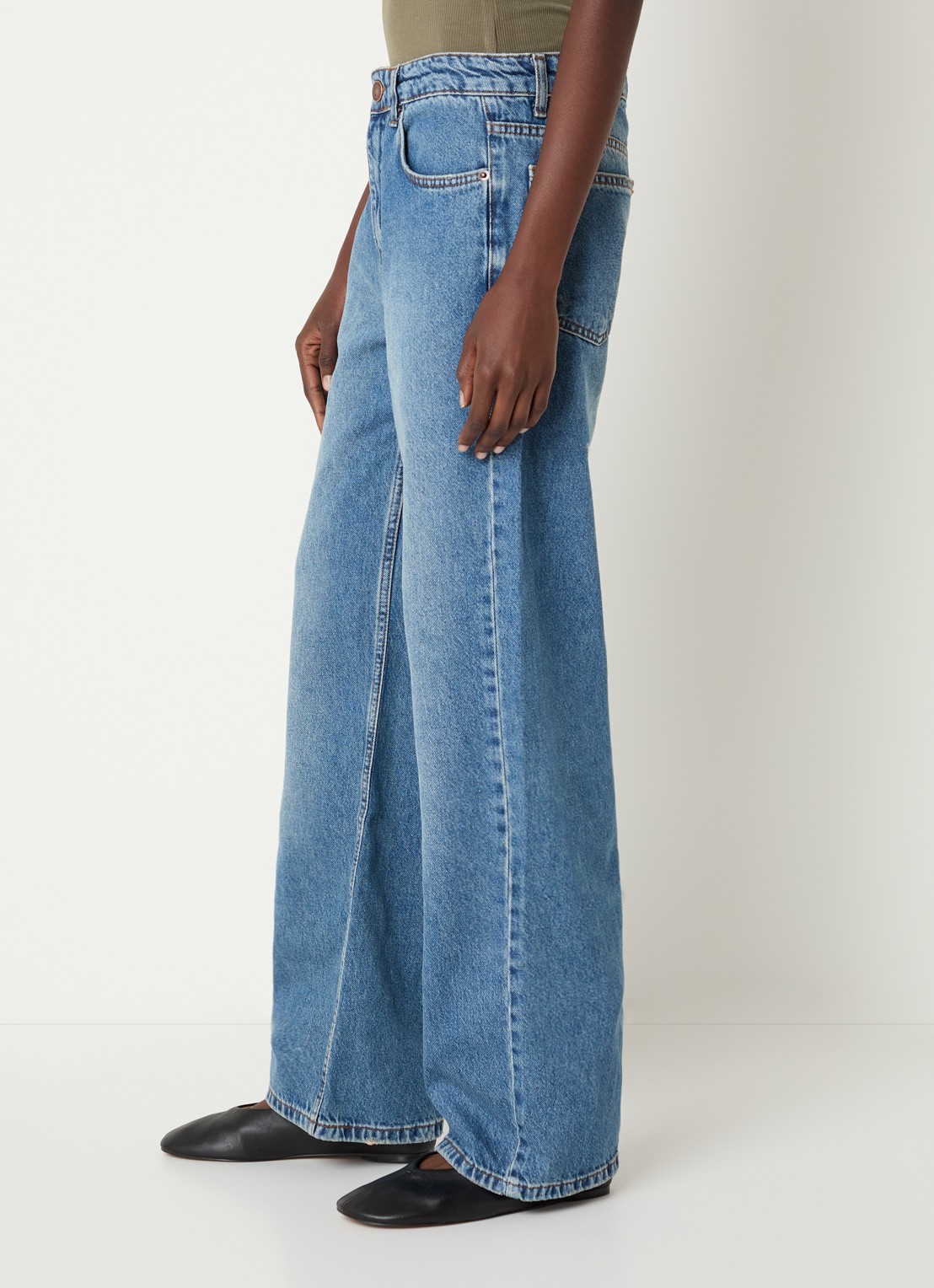 Sofie Schnoor Rios mid waist straight leg jeans met steekzakken - detail 2 indigo