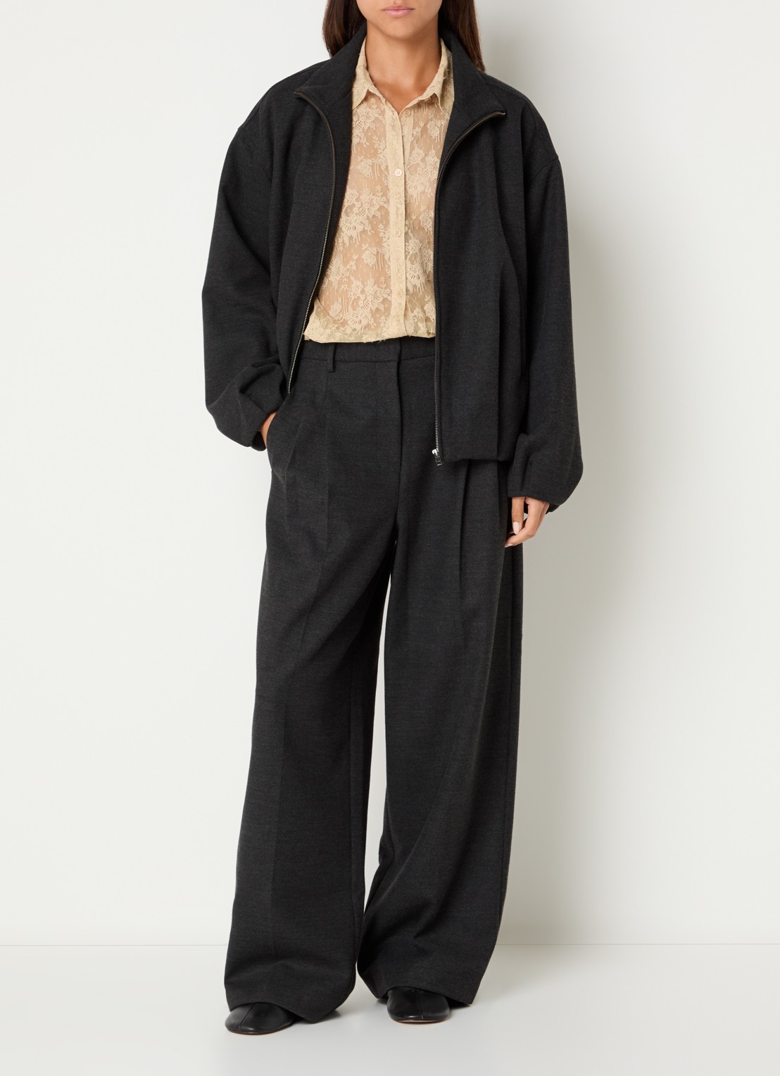 Sofie Schnoor Rosalinda high waist wide fit pantalon met steekzakken - voorkant 4 donkergrijs