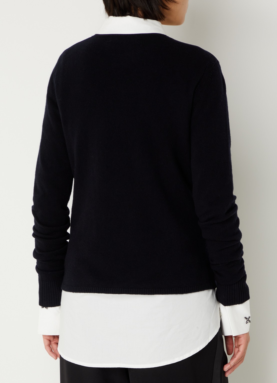Sofie Schnoor Sai fijngebreide pullover met sierknopen - achterkant zwart