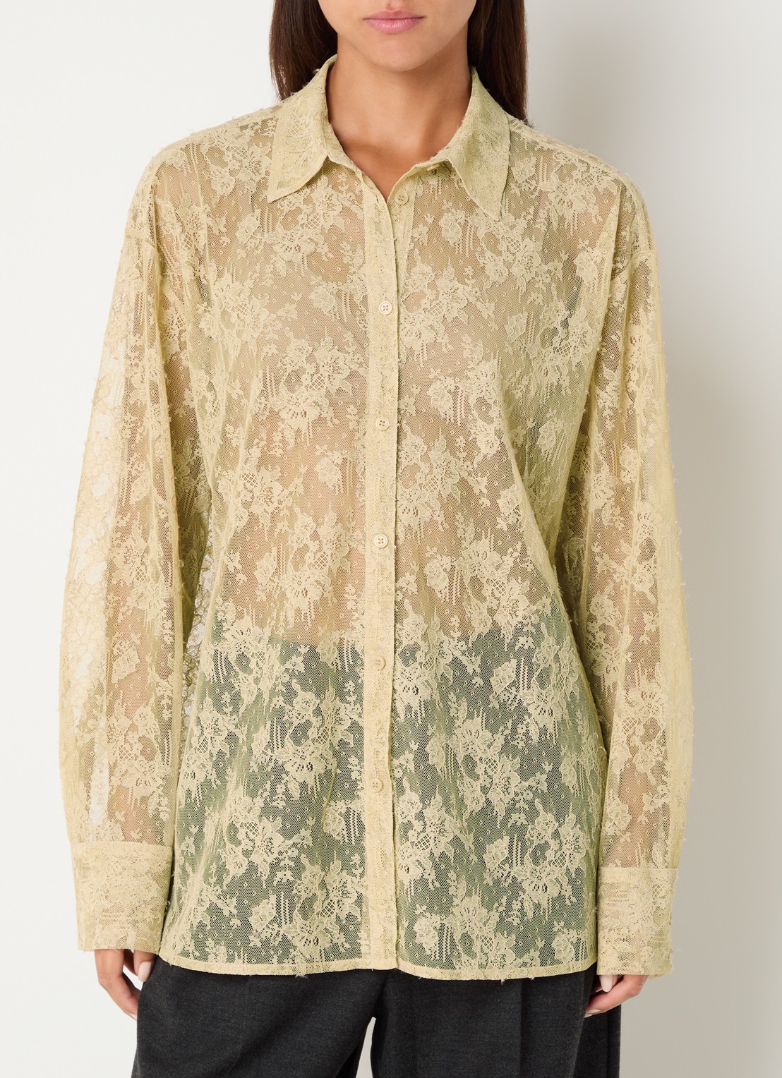 Sofie Schnoor Sylvine semi-transparante oversized blouse - detail beige