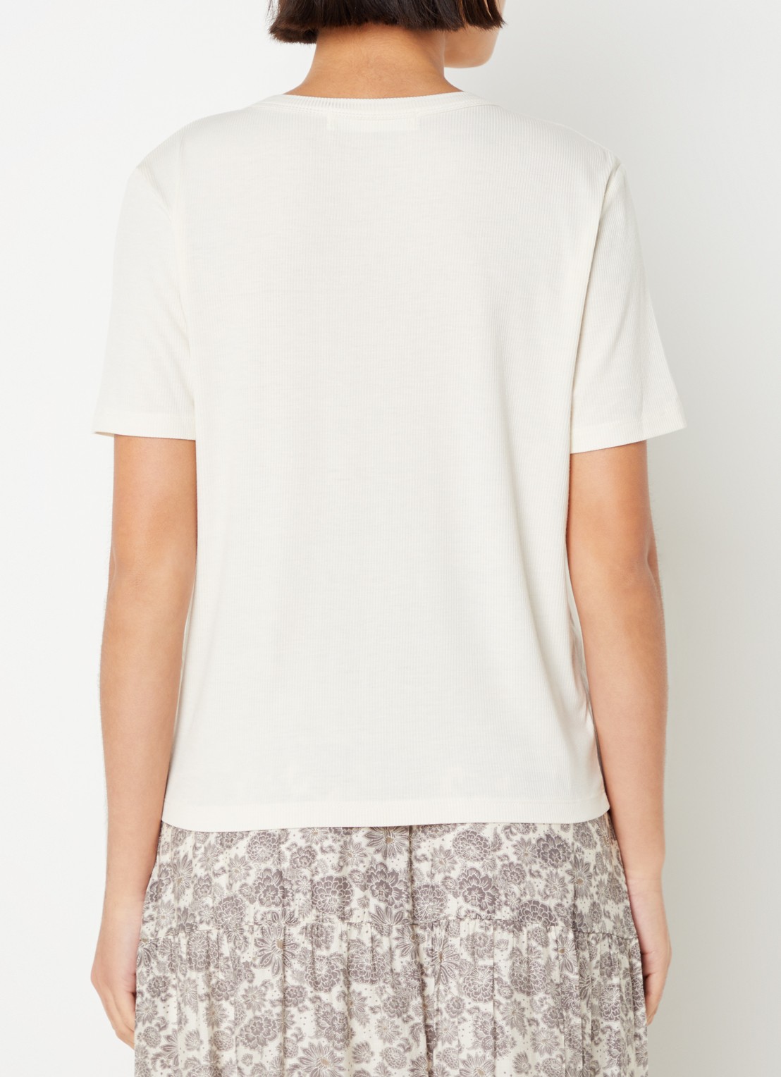 Sofie Schnoor T-shirt met ribstructuur  - achterkant 4 gebroken wit