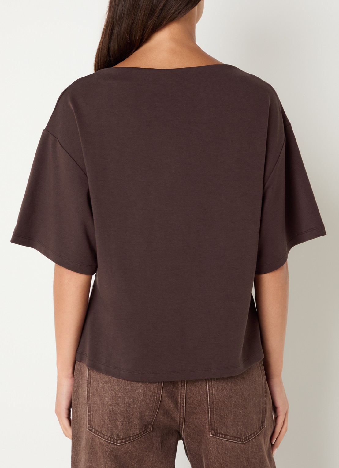 Sofie Schnoor Teasw T-shirt met boothals - achterkant 3 donkerbruin