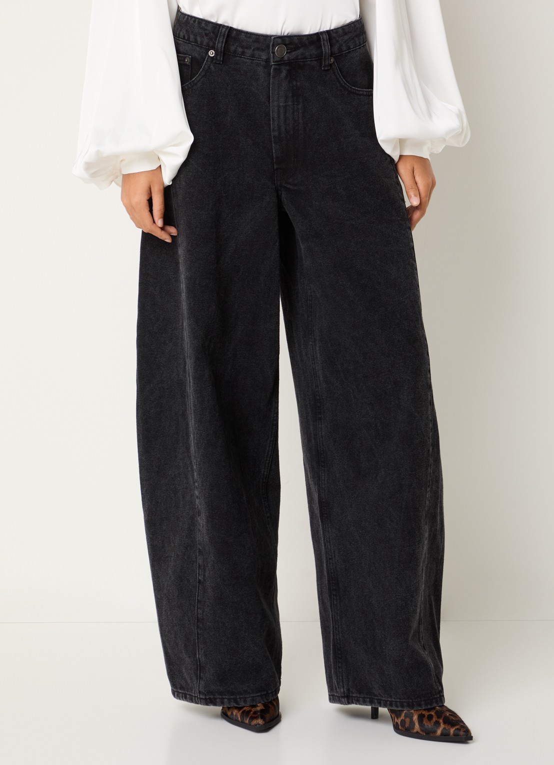 Sofie Schnoor Valorsw high waist wide leg jeans met gekleurde wassing - detail antraciet