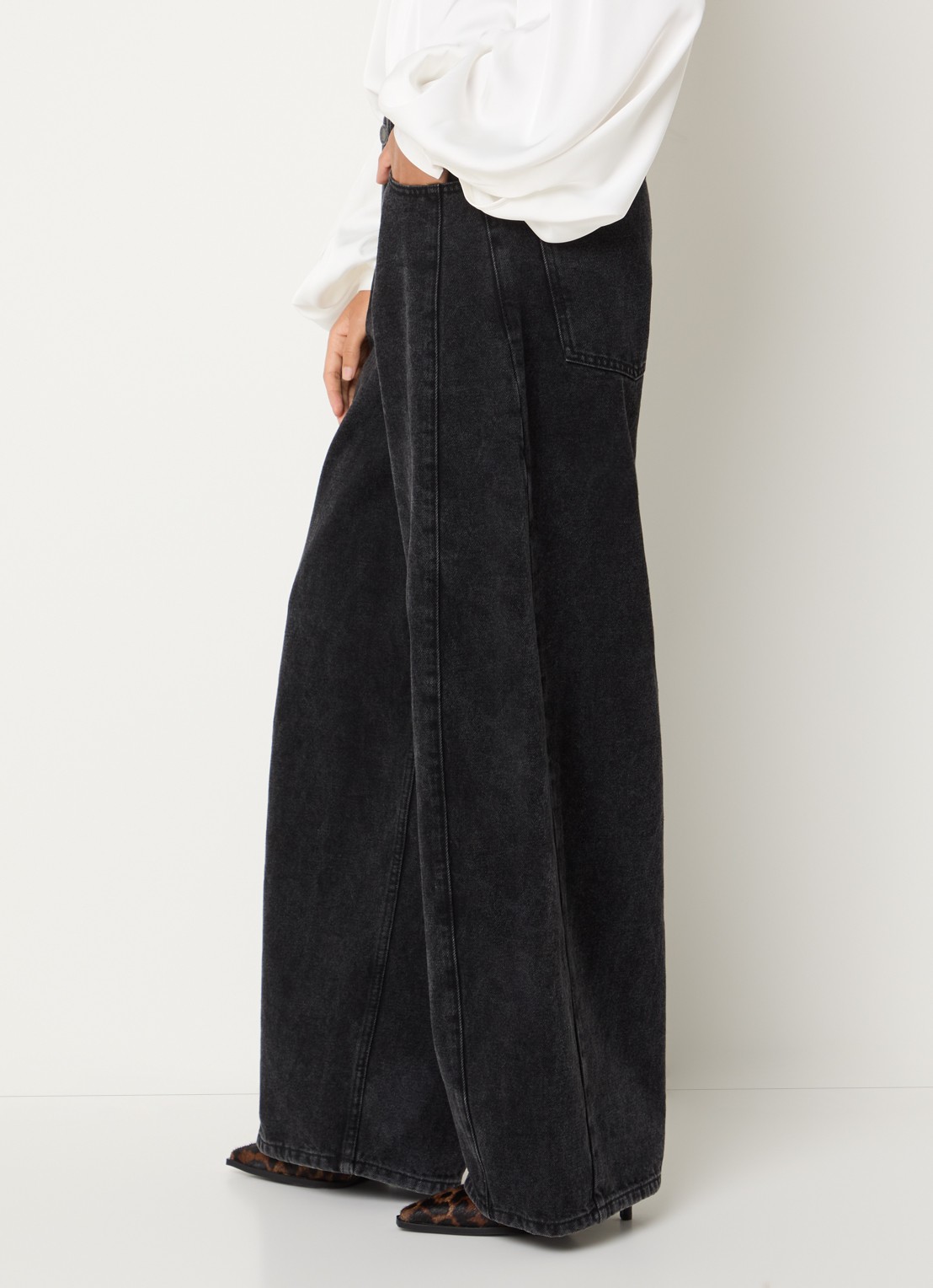 Sofie Schnoor Valorsw high waist wide leg jeans met gekleurde wassing - detail 2 antraciet