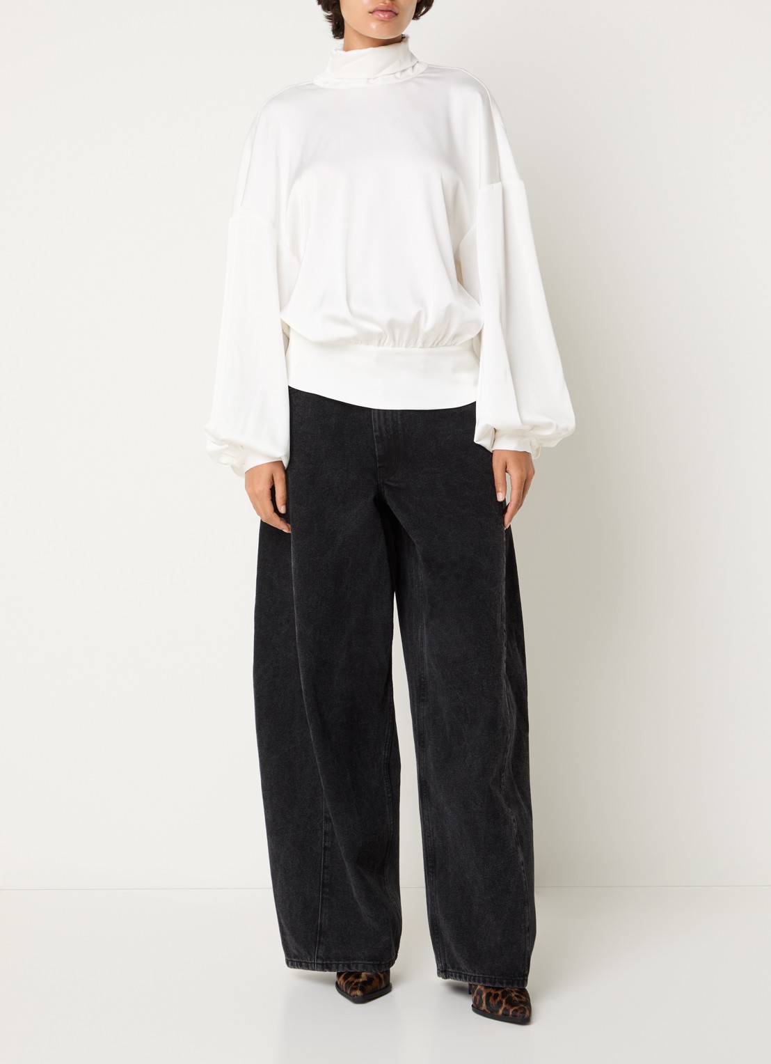Sofie Schnoor Valorsw high waist wide leg jeans met gekleurde wassing - voorkant 4 antraciet