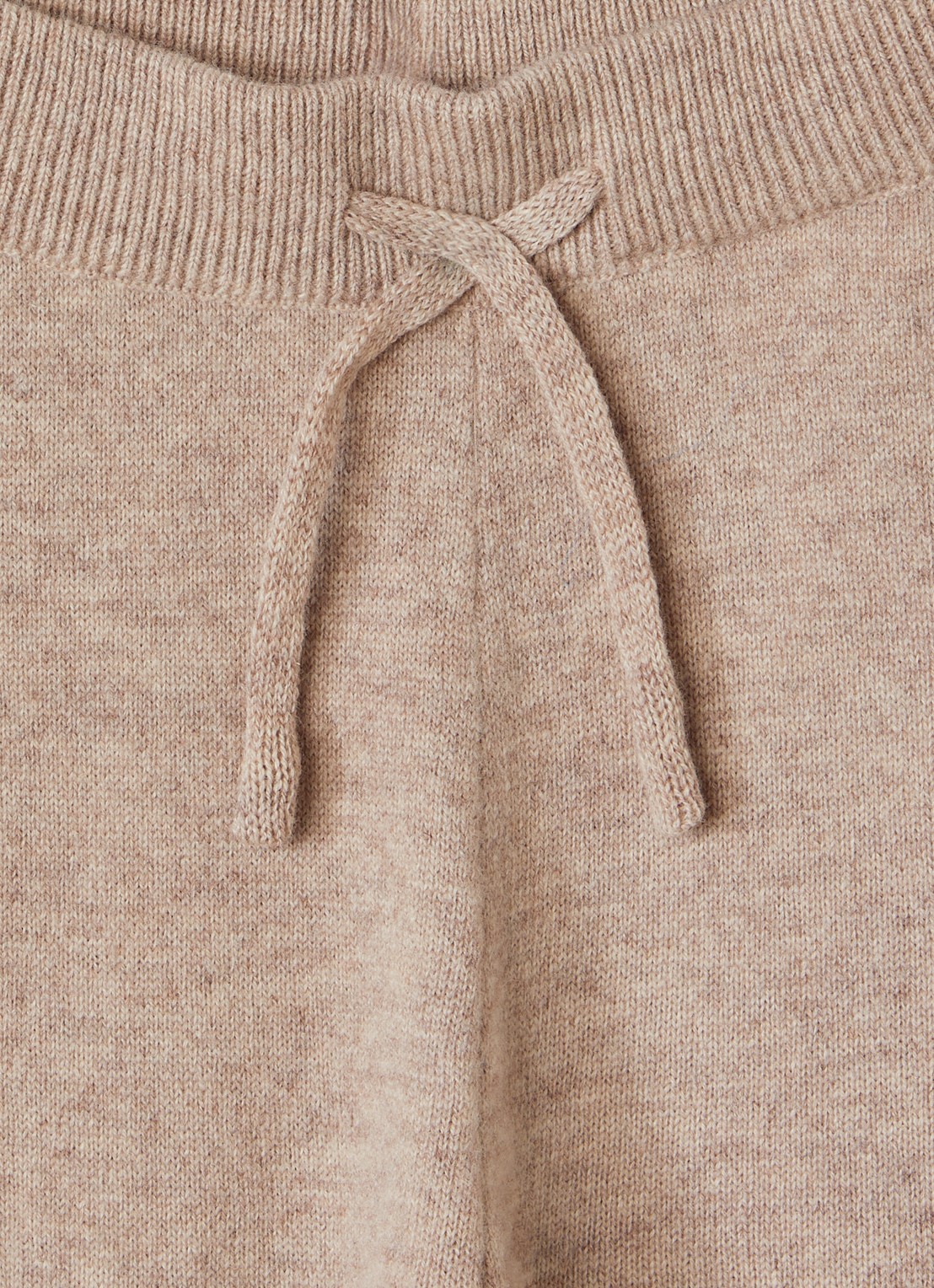 Sofie Schnoor Velosy fijngebreide straight fit broek van wol - detail bruin