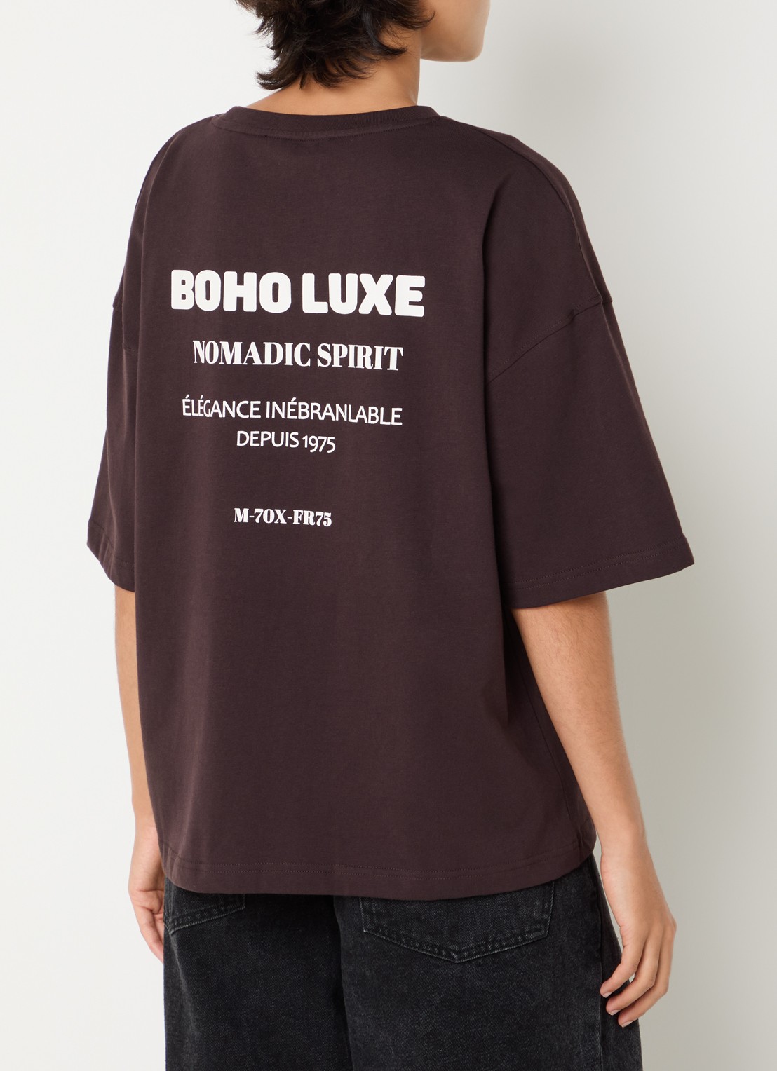 Sofie Schnoor Verasw T-shirt met front- en backprint - detail donkerbruin