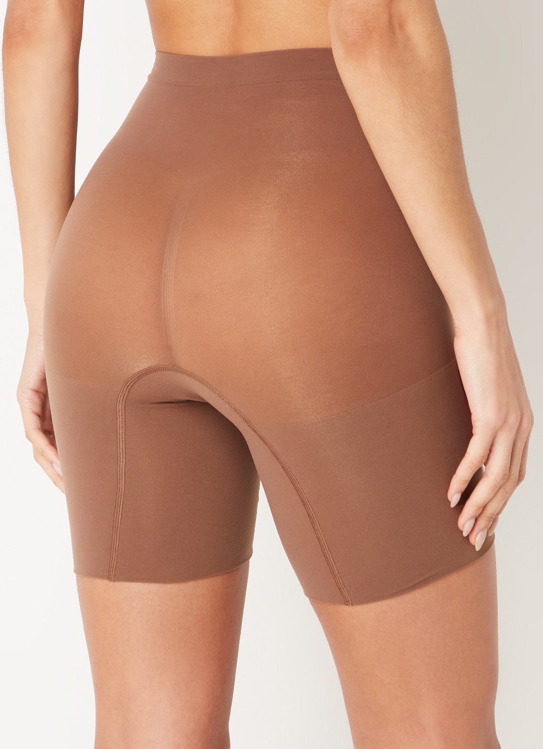 SPANX Everyday naadloze corrigerende short - achterkant donkerbruin