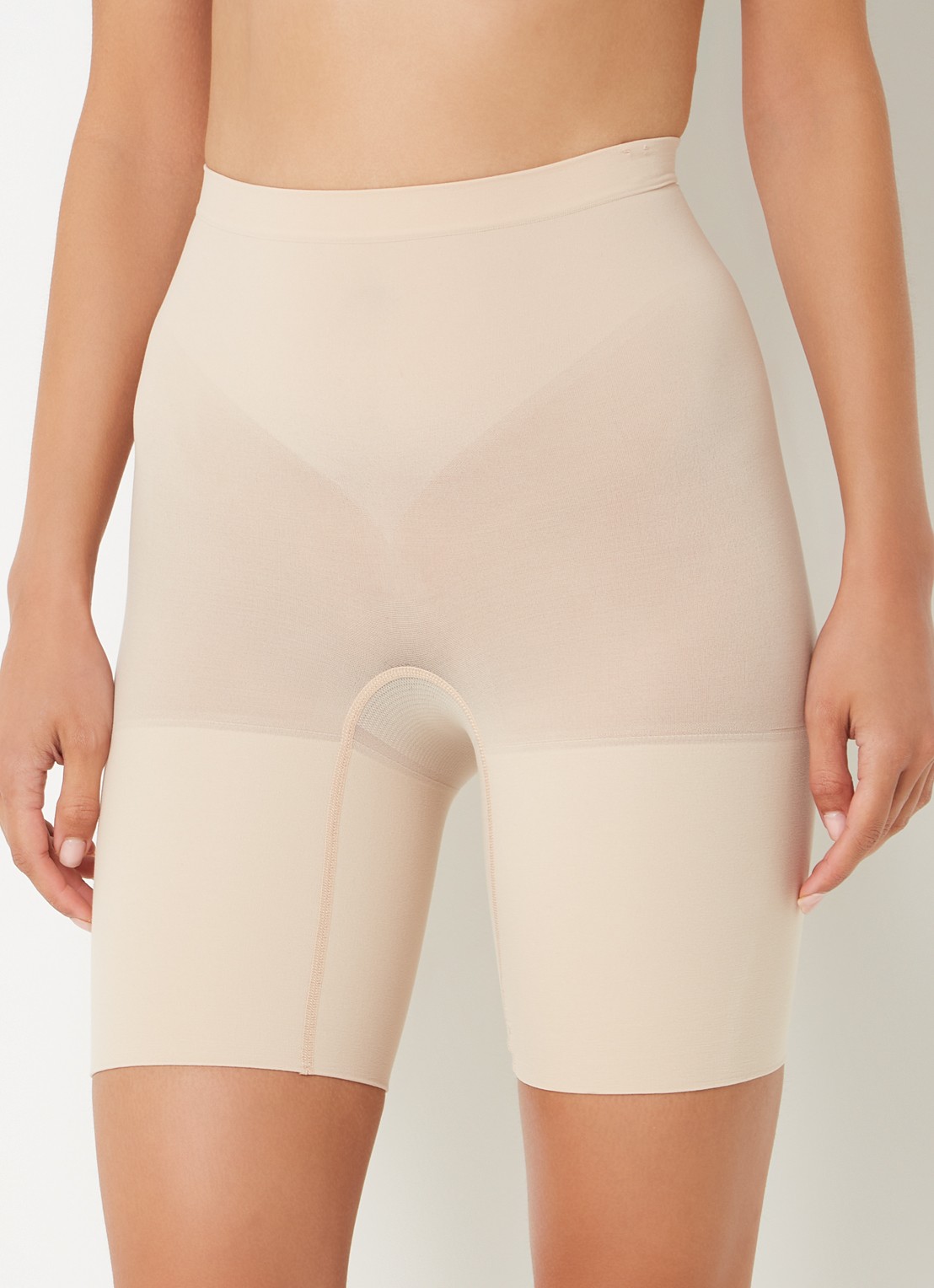 SPANX Everyday Seamless corrigerende short - detail creme