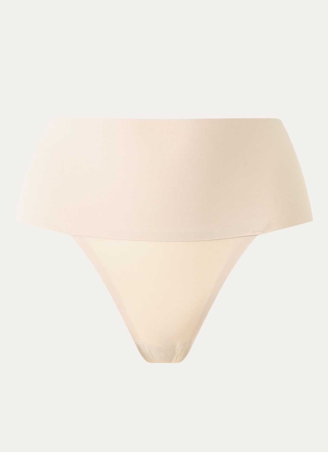 SPANX SPANXsupersmooth® Undie-tectable® naadloze corrigerende string - voorkant beige