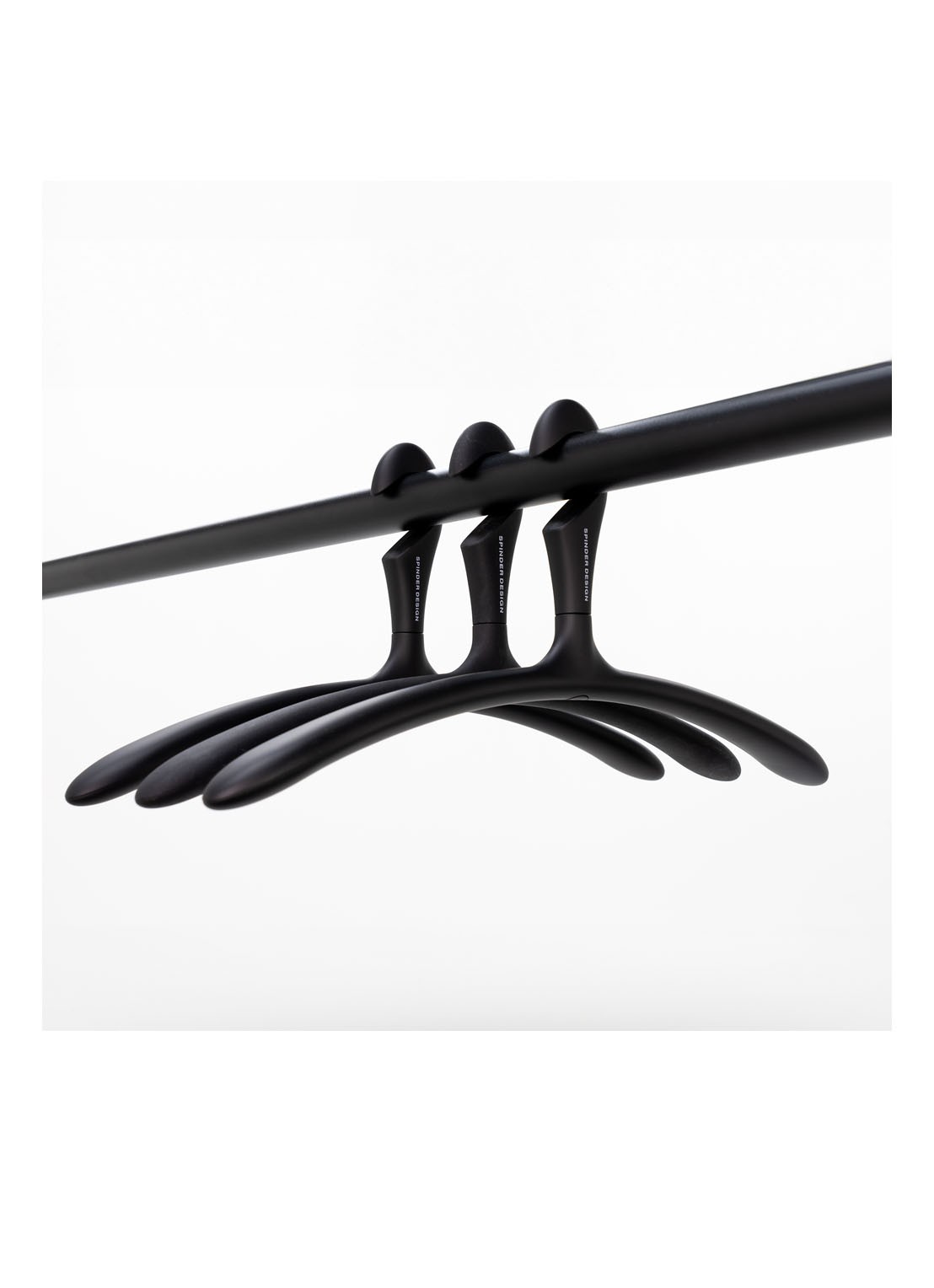 Spinder Arx kledinghanger set van 5 - detail zwart