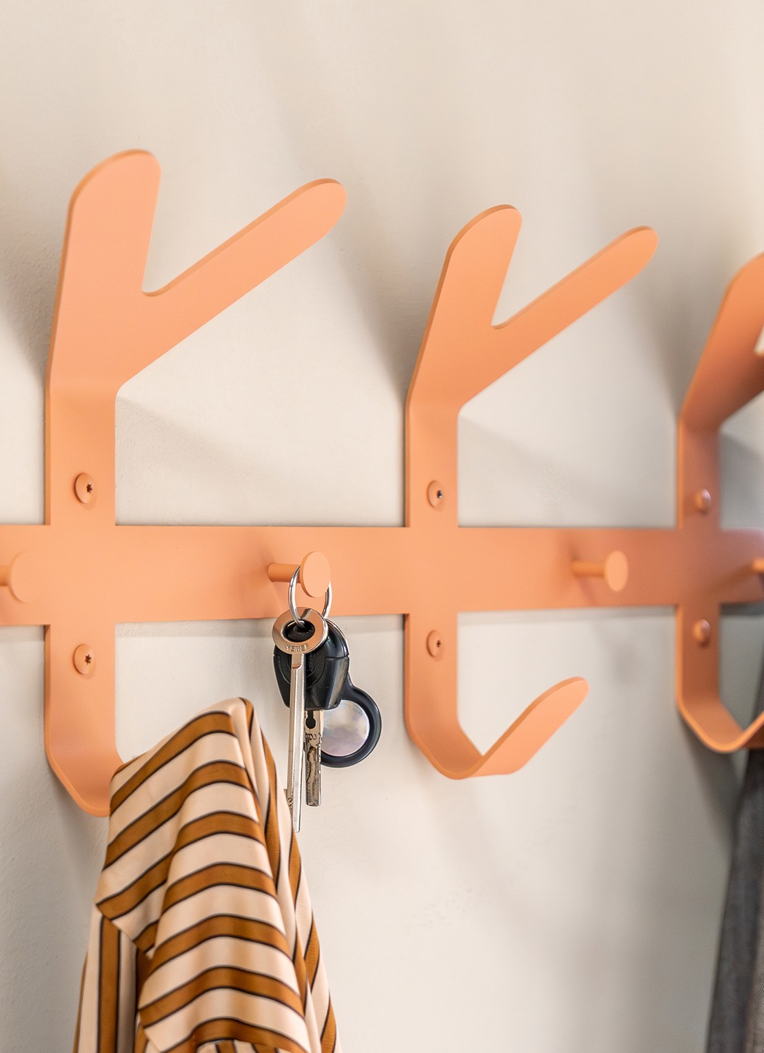 Spinder Frondo wandkapstok - detail 5 oranje