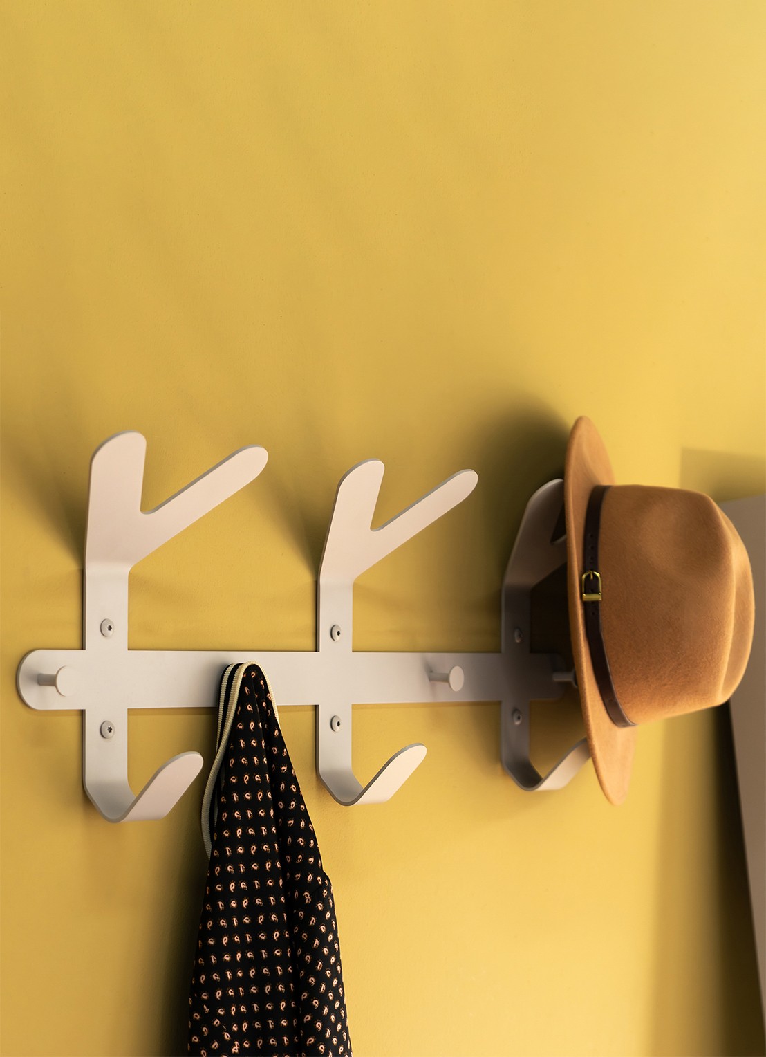 Spinder Frondo wandkapstok - detail 4 taupe