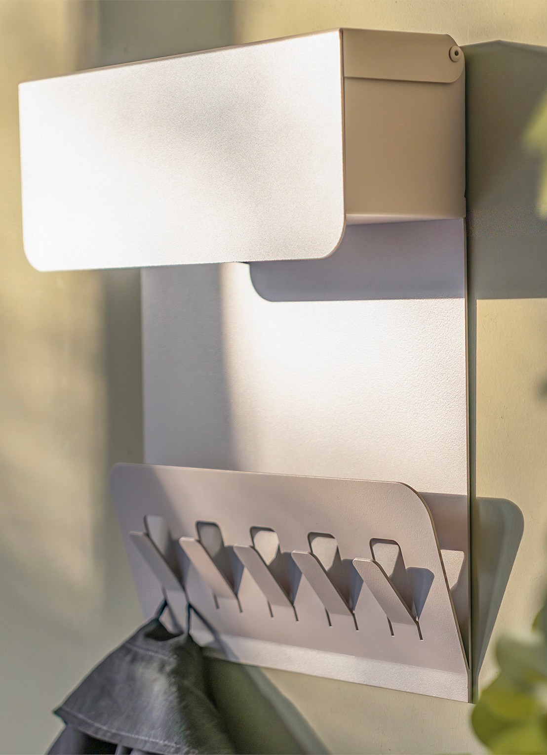 Spinder Keeper wandkapstok - detail 4 taupe