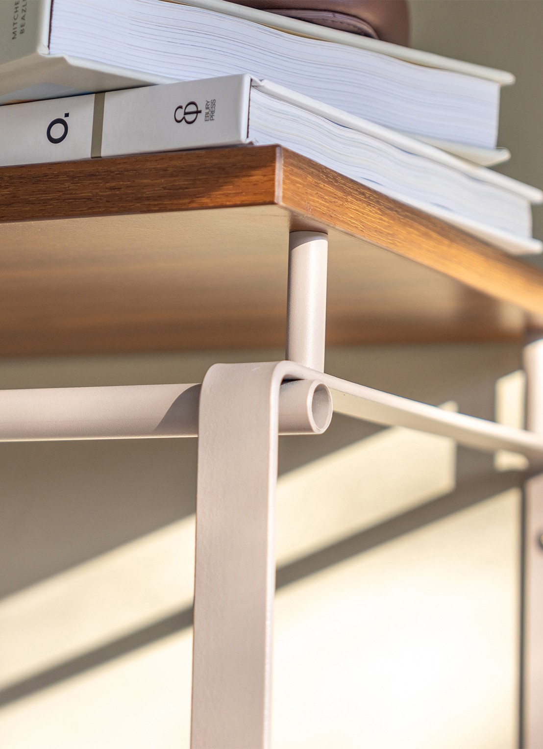Spinder Rex 3 wandkapstok - detail 2 taupe