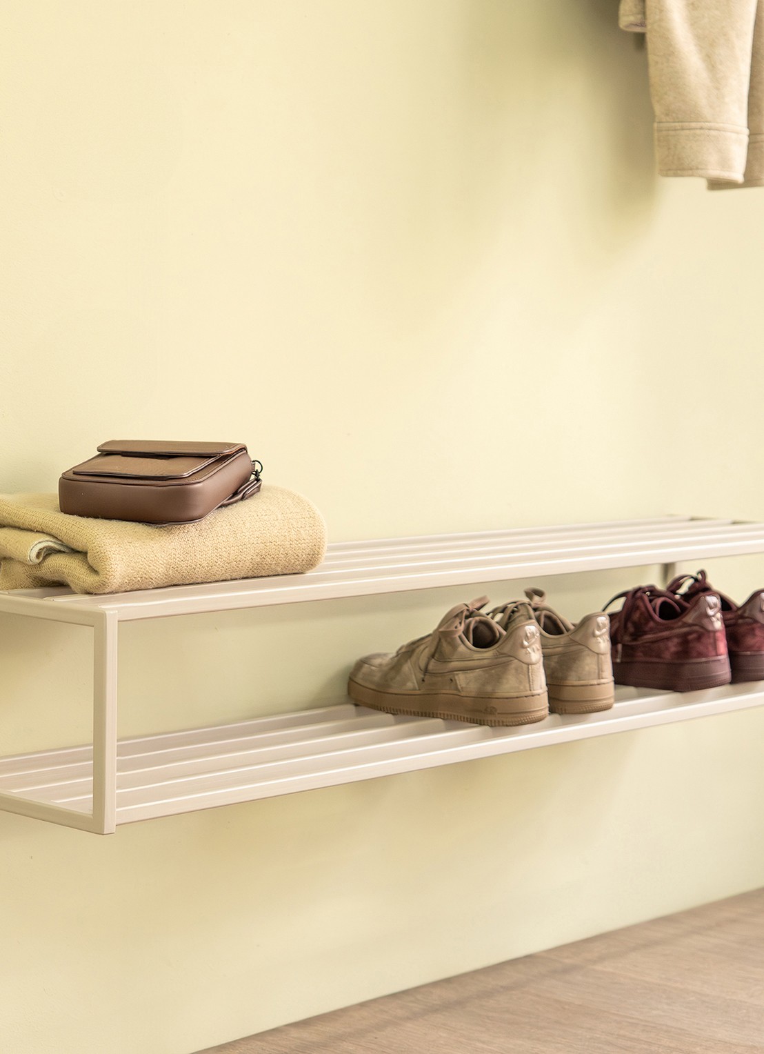 Spinder School 120 schoenenrek 118 cm - detail 3 taupe
