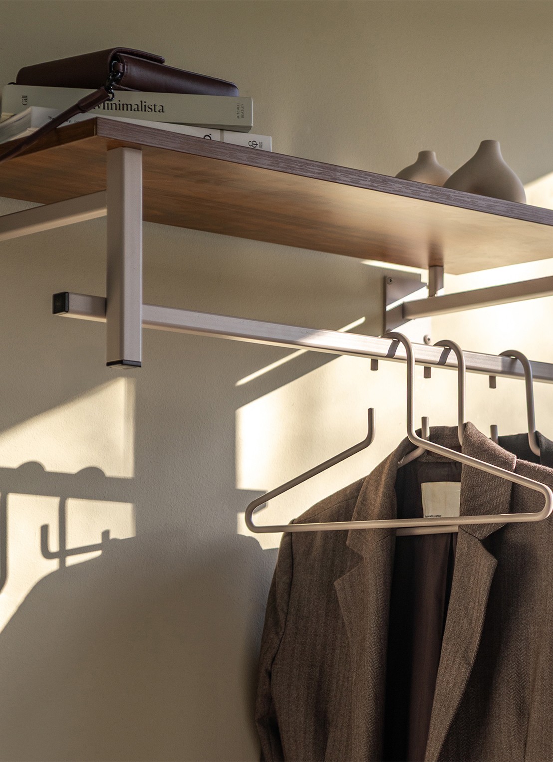 Spinder Simplon wandkapstok - detail 5 taupe