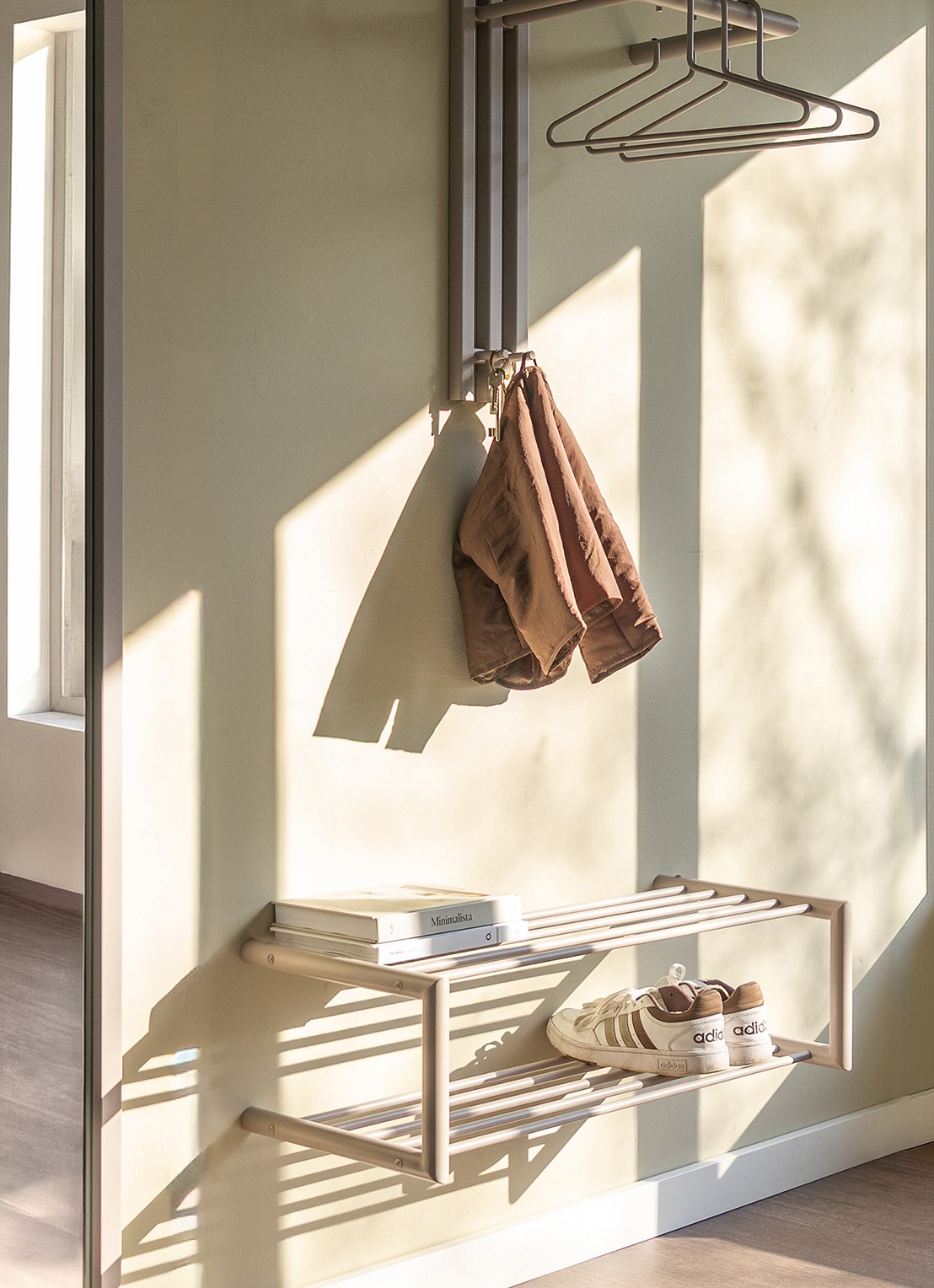 Spinder Soenz schoenenrek 80 cm - detail 6 taupe