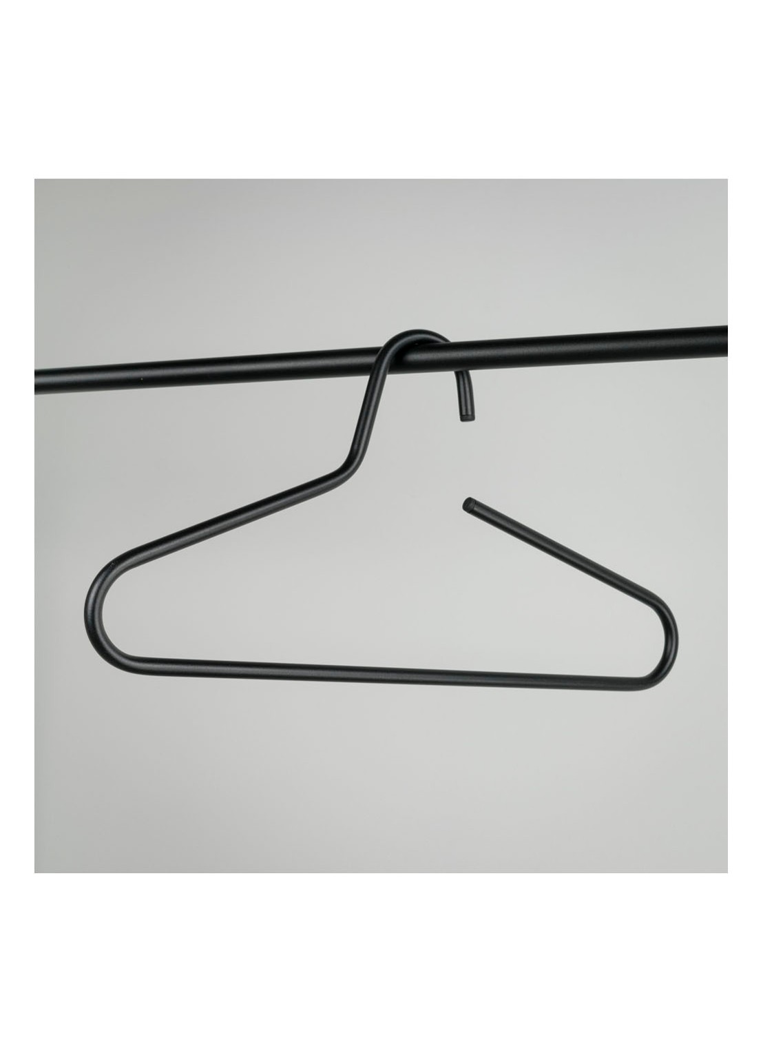 Spinder Victorie kledinghanger set van 5 - voorkant 2 zwart