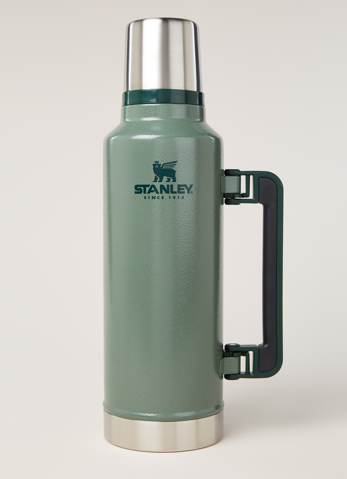 Stanley Classic Legendary thermoskan 1,9 liter - voorkant 2 undefined