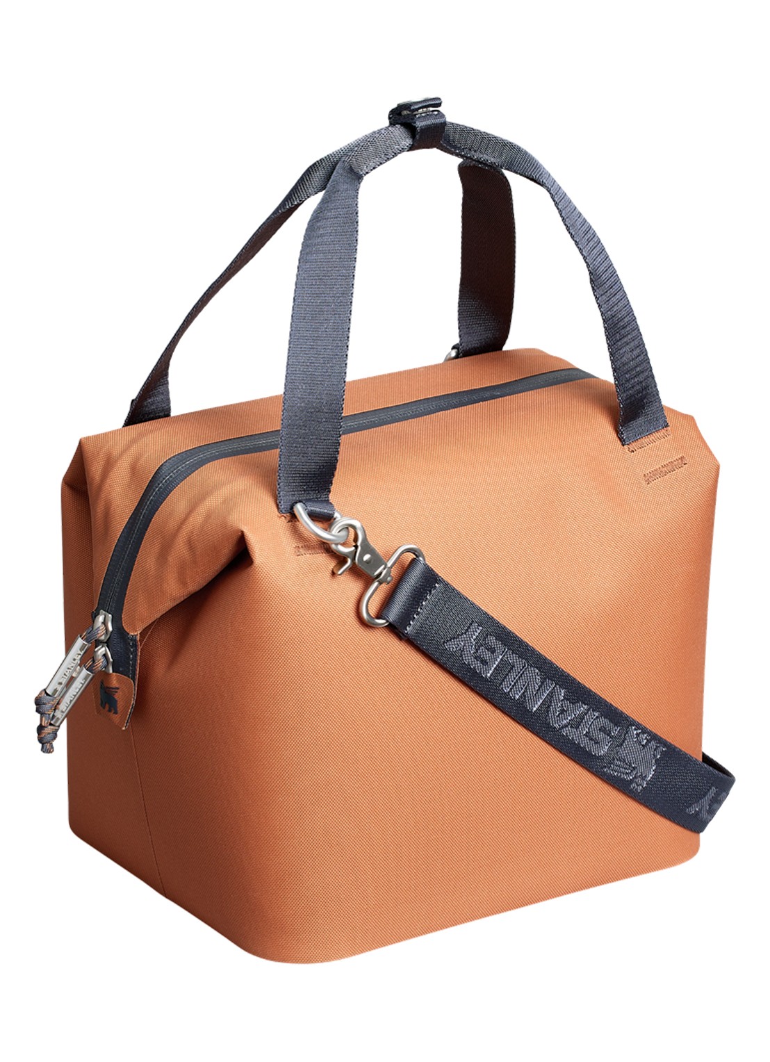 Stanley De All-Day Julienne Mini koeltas 7 liter - achterkant 5 oranjebruin