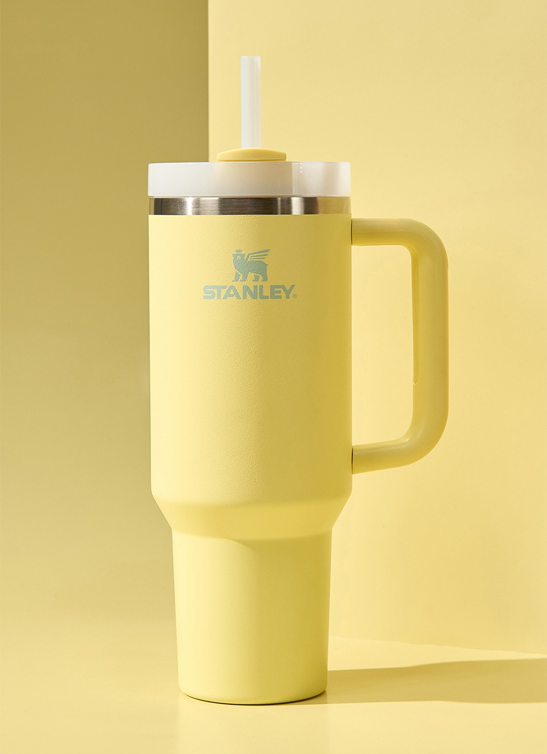 Stanley Quencher H2.0 Flowstate Tumbler thermosfles 1,2 liter  - voorkant 4 lichtgeel