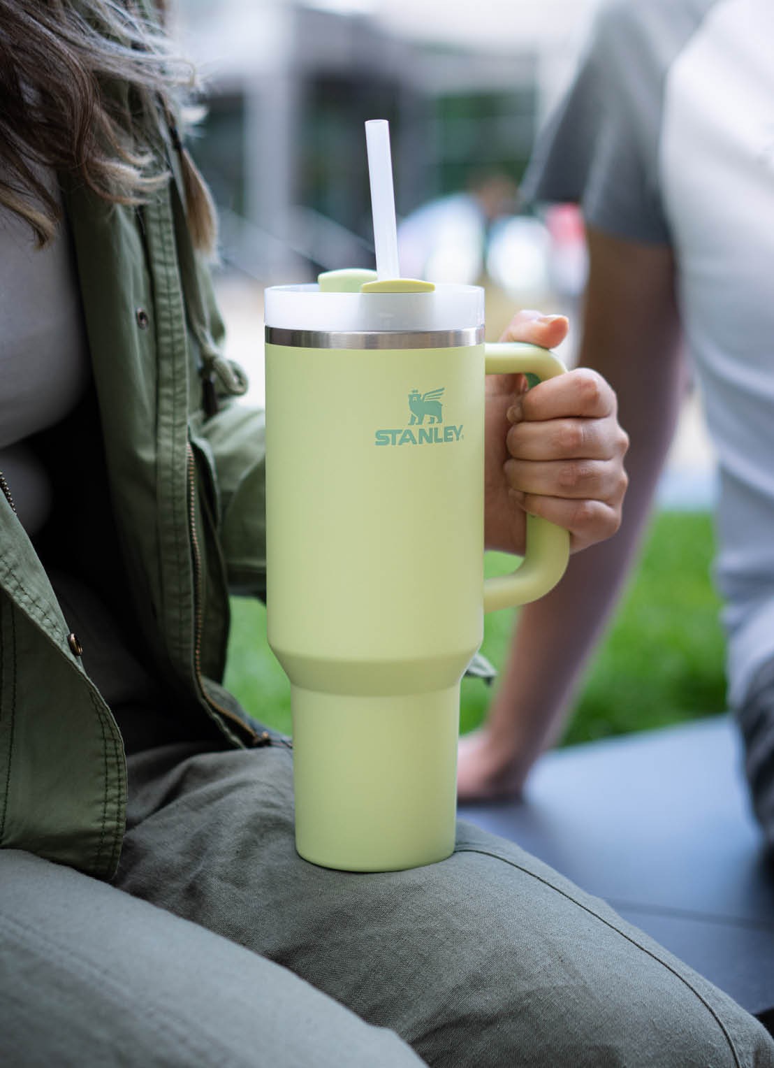 Stanley Quencher - H2.0 Flowstate™ thermosfles 1,18 liter - detail 2 citron - groen