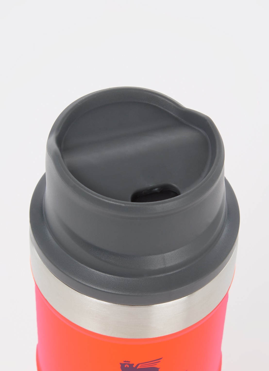 Stanley The Trigger-Action Travel Mug thermosfles 47 cl - voorkant 2 oranjerood