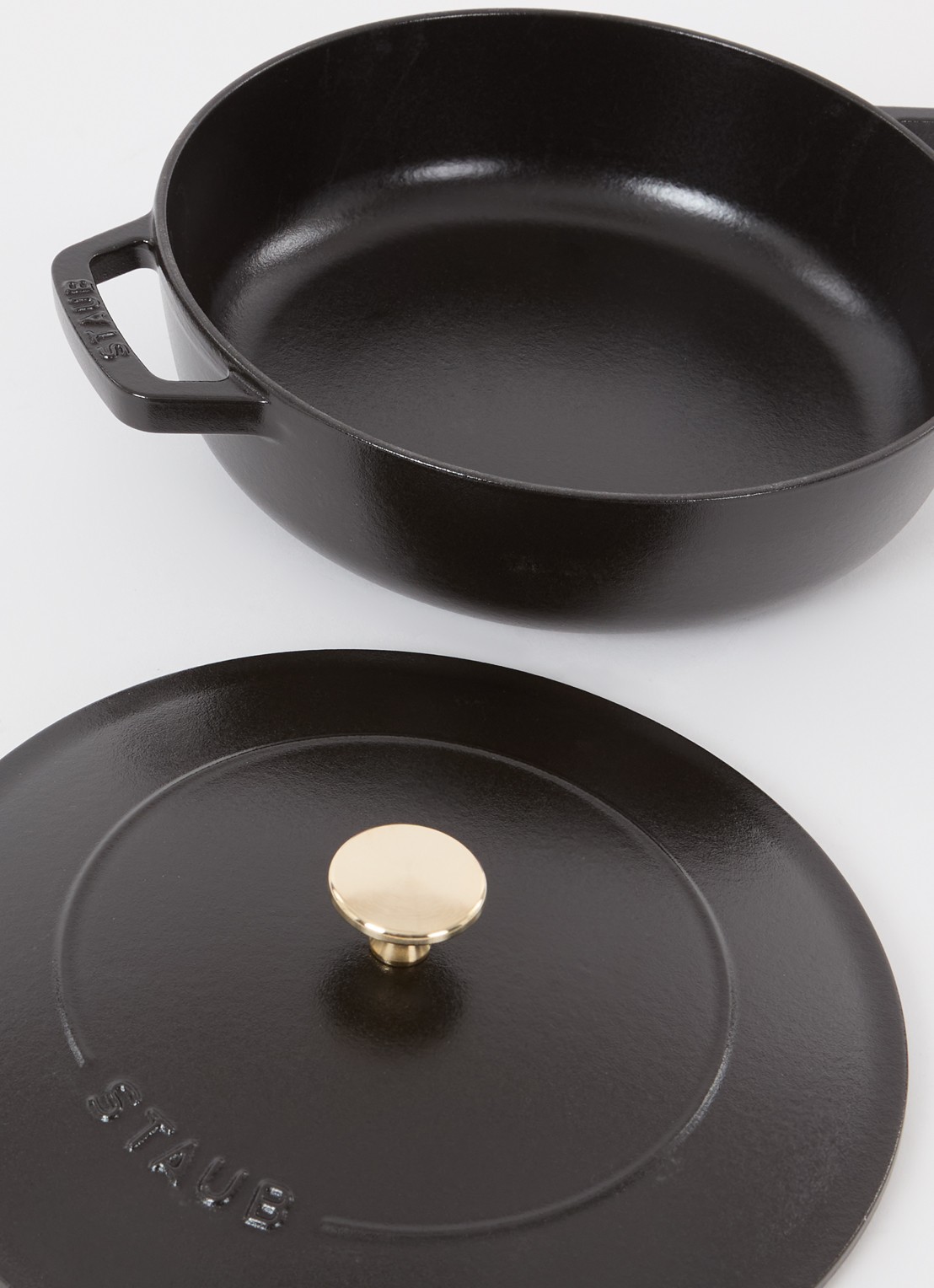 Staub Chistera sauteerpan  Ø24 cm - voorkant 2 zwart