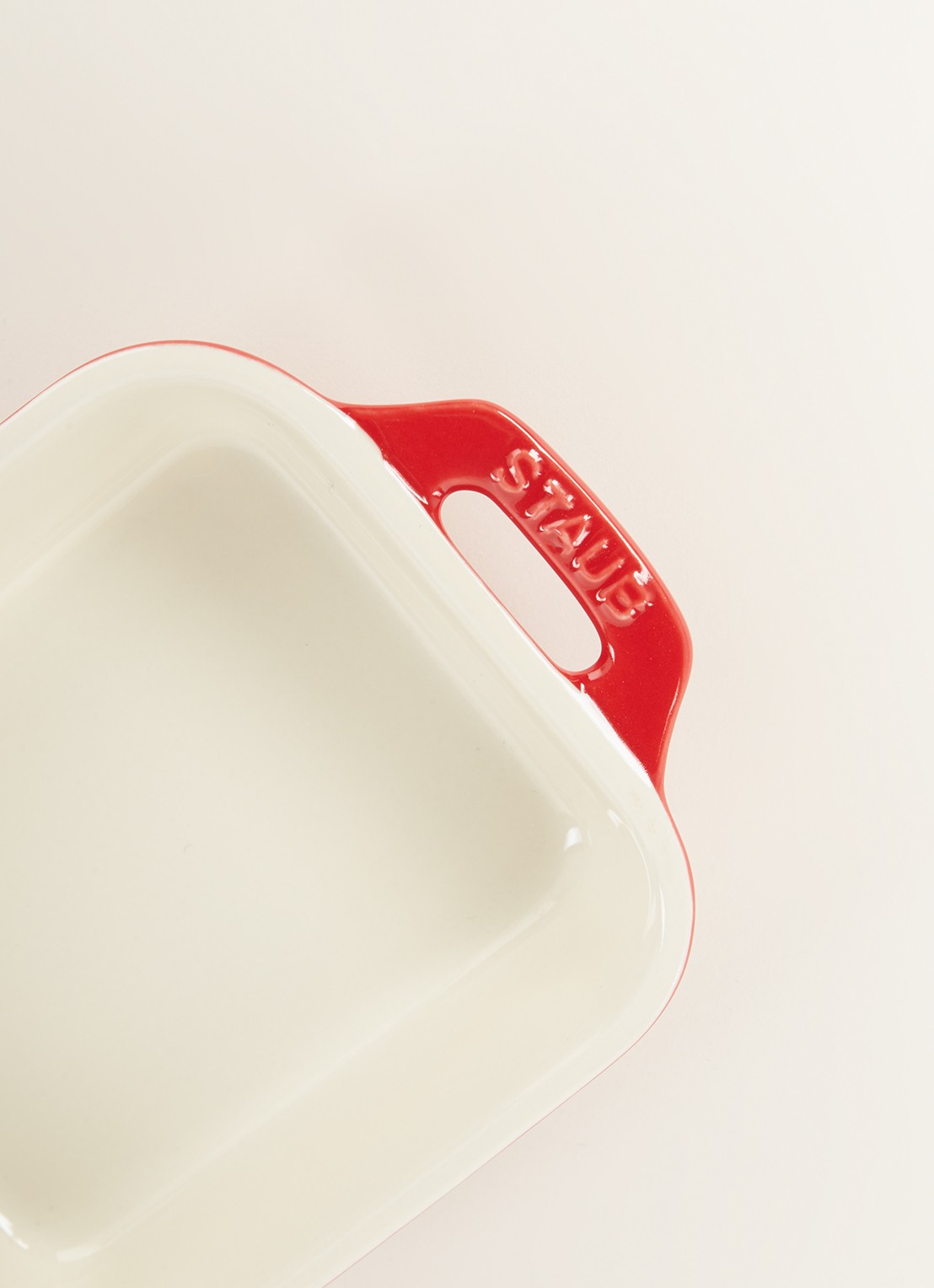 Staub Ovenschaal 14 cm - detail 3 steenrood
