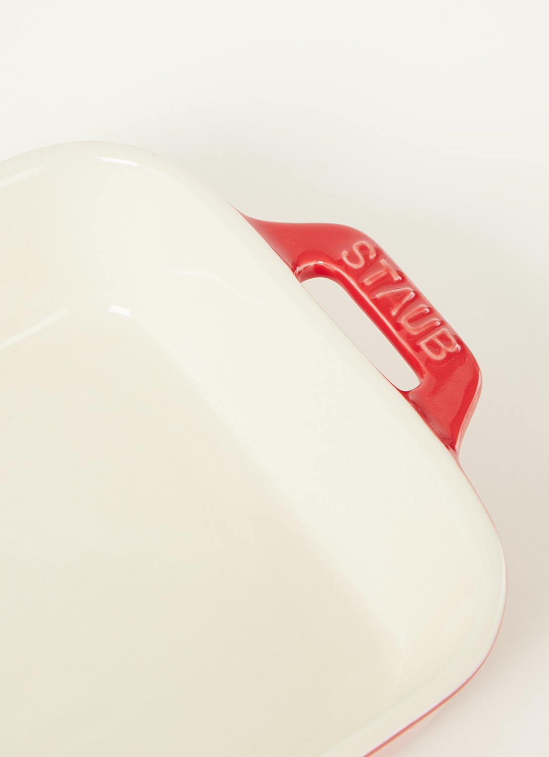 Staub Ovenschaal 20 cm - detail 3 steenrood