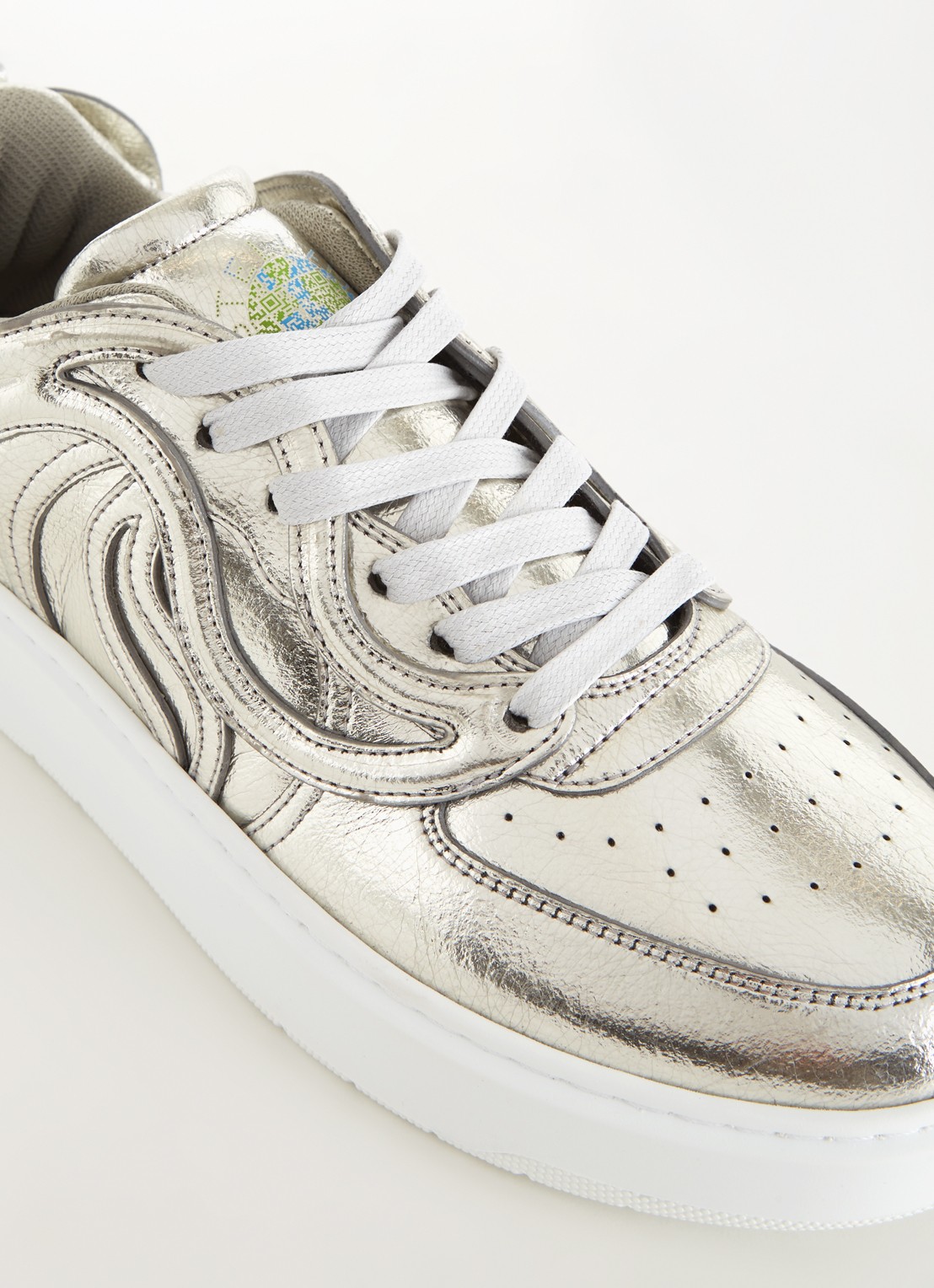 Stella McCartney Wrinkly sneaker met metallic finish - detail 7 zilver