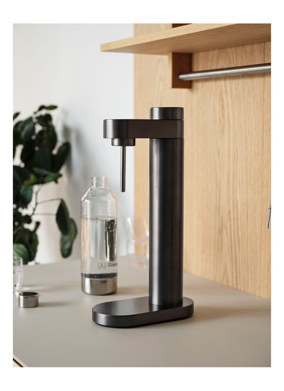 Stelton Brus bruiswatertoestel - detail zwart